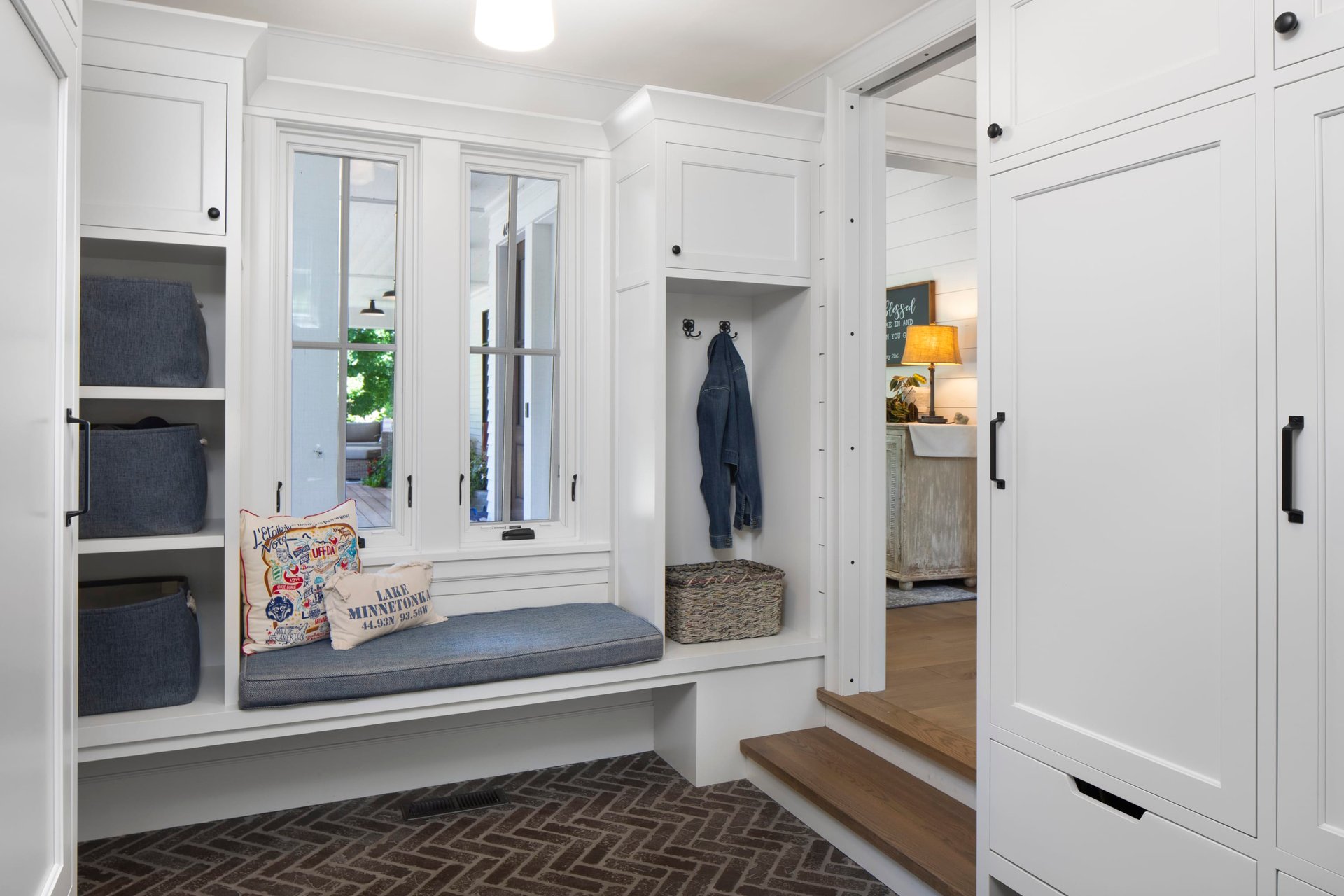 4693 Vine Hill Road | Deephaven