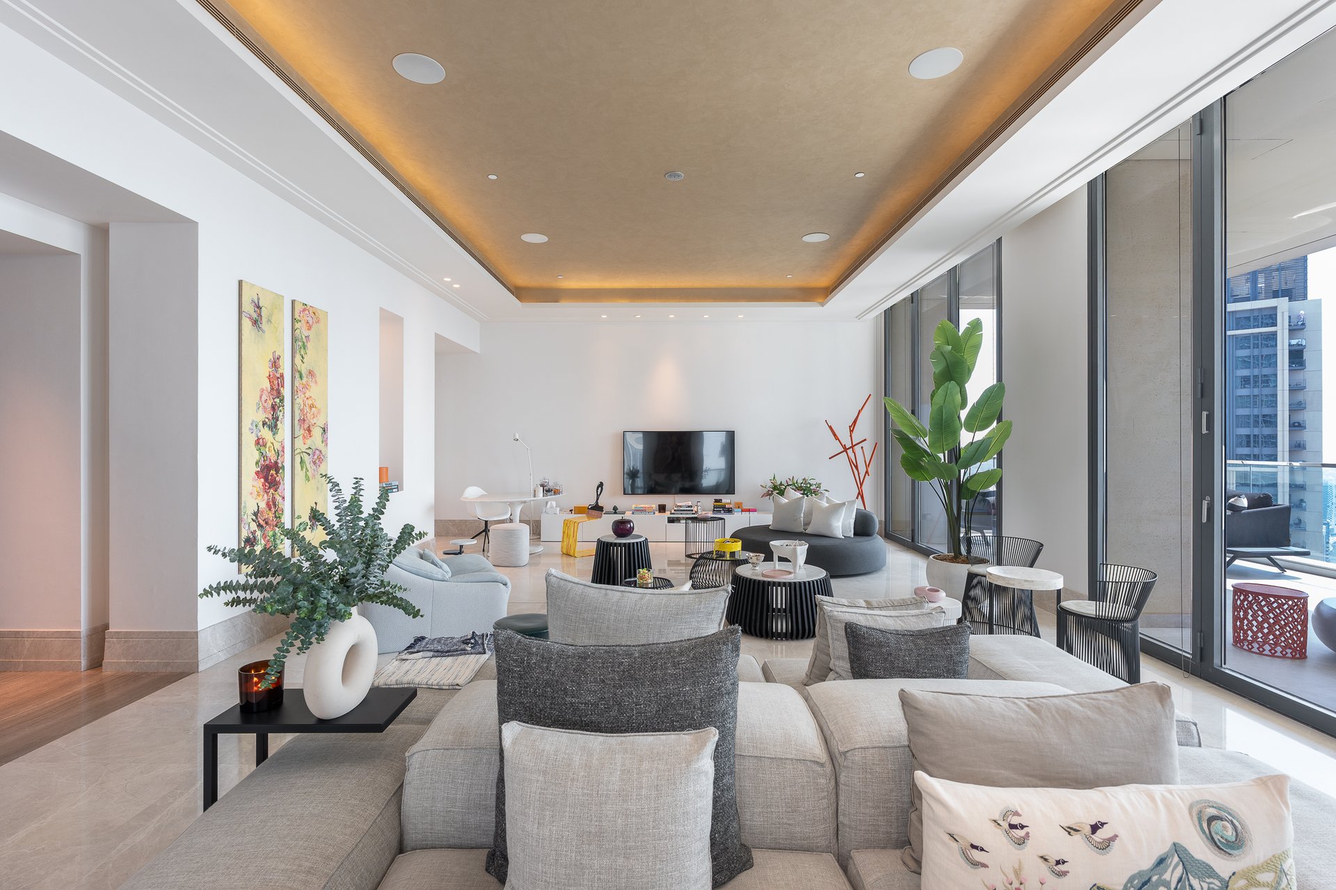 The 118 - Full Floor Apartment 