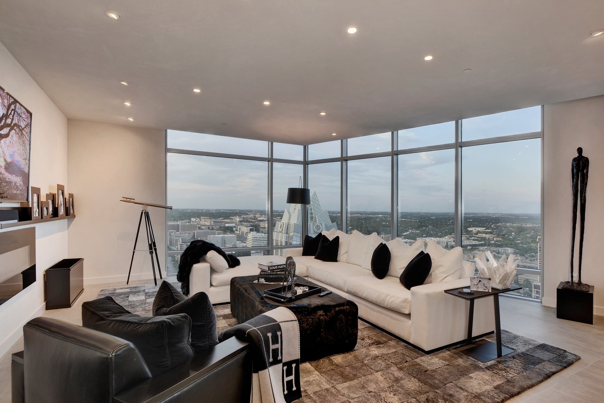 200 Congress Avenue #43ST