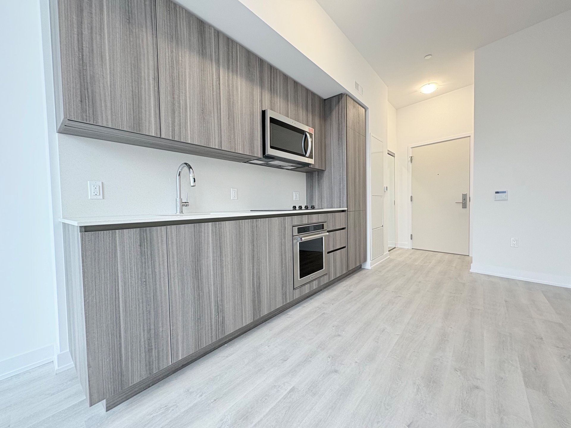 15 Richardson Street Unit: 1207
