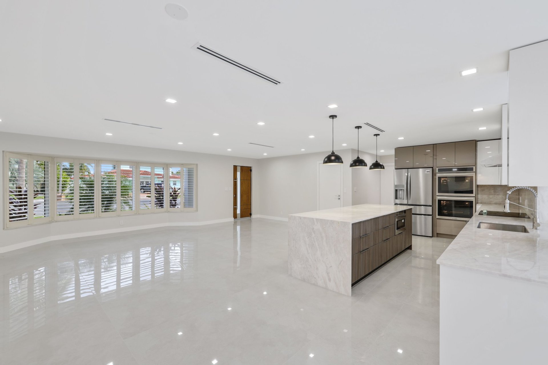 229 SE 3RD