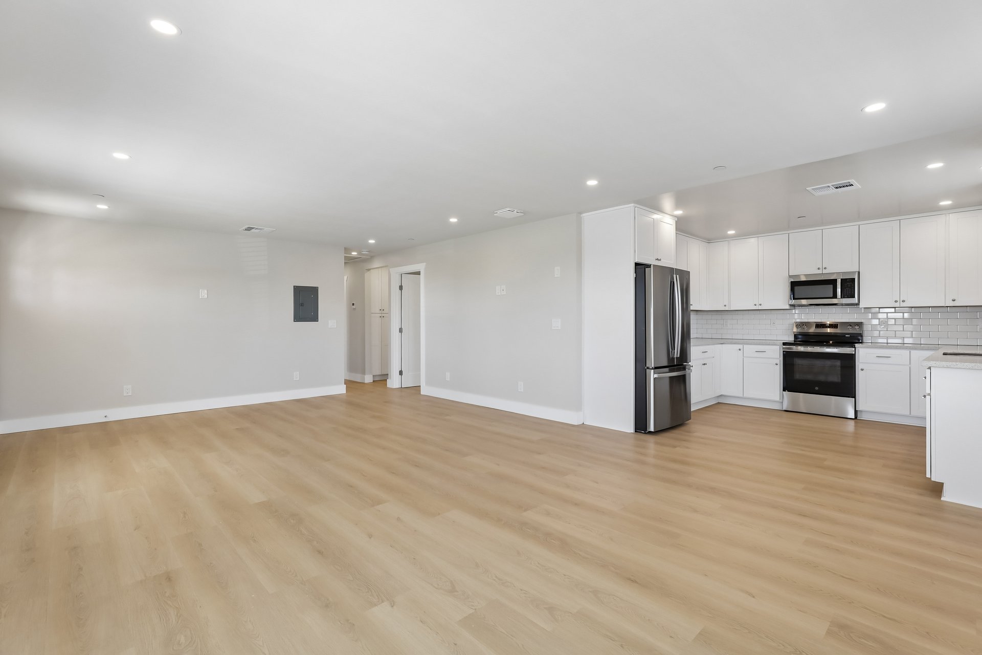 19 E Pine Street