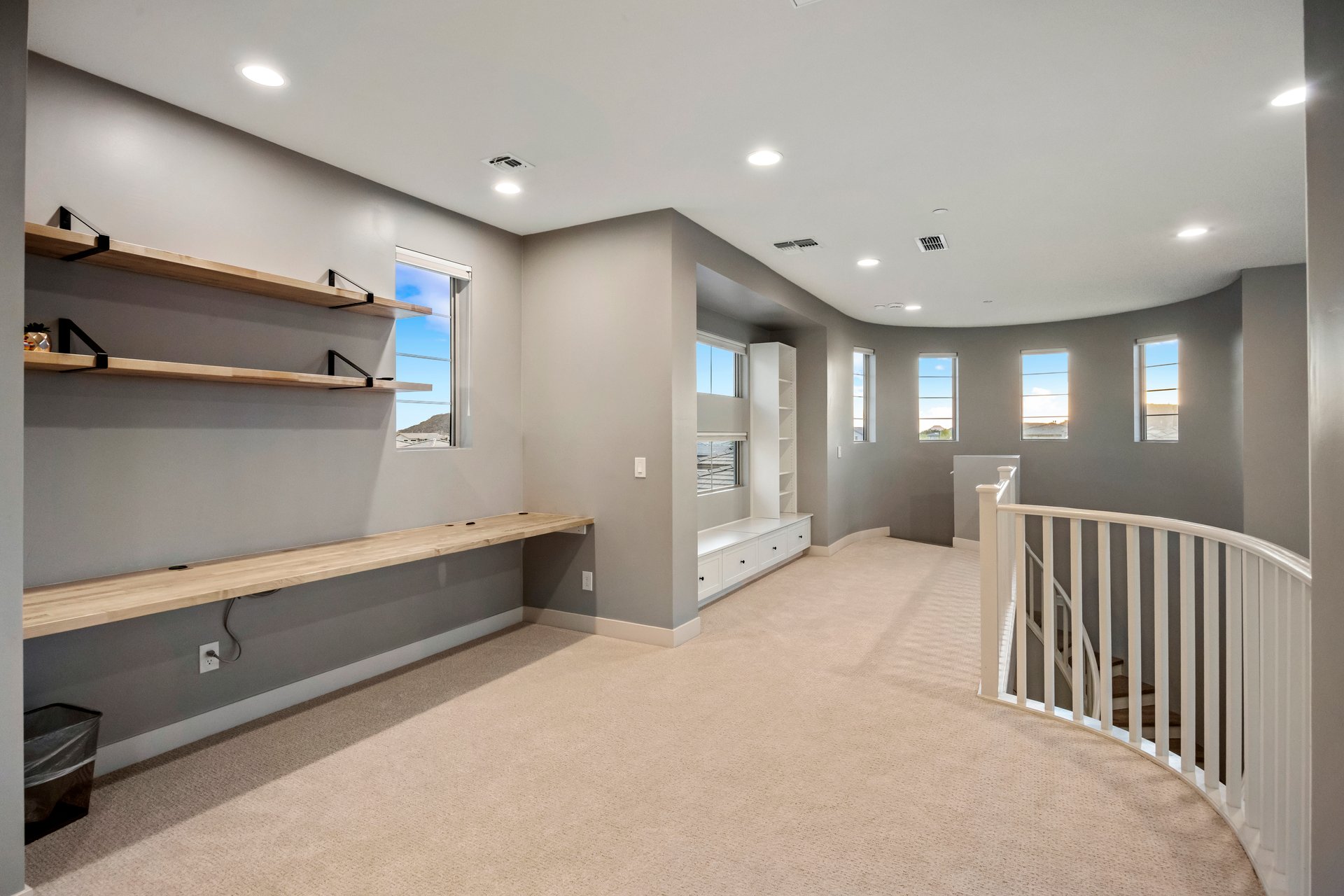 3020 E LOS GATOS Drive