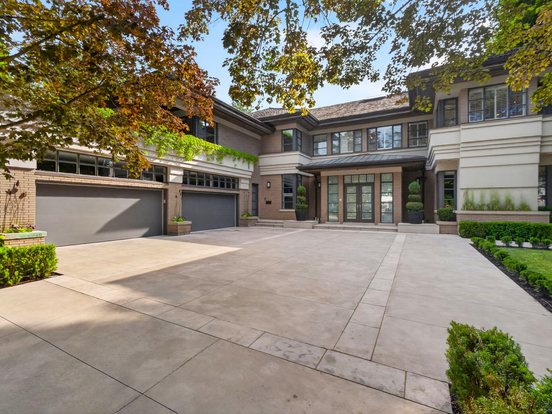 Timeless Transitional Architecture