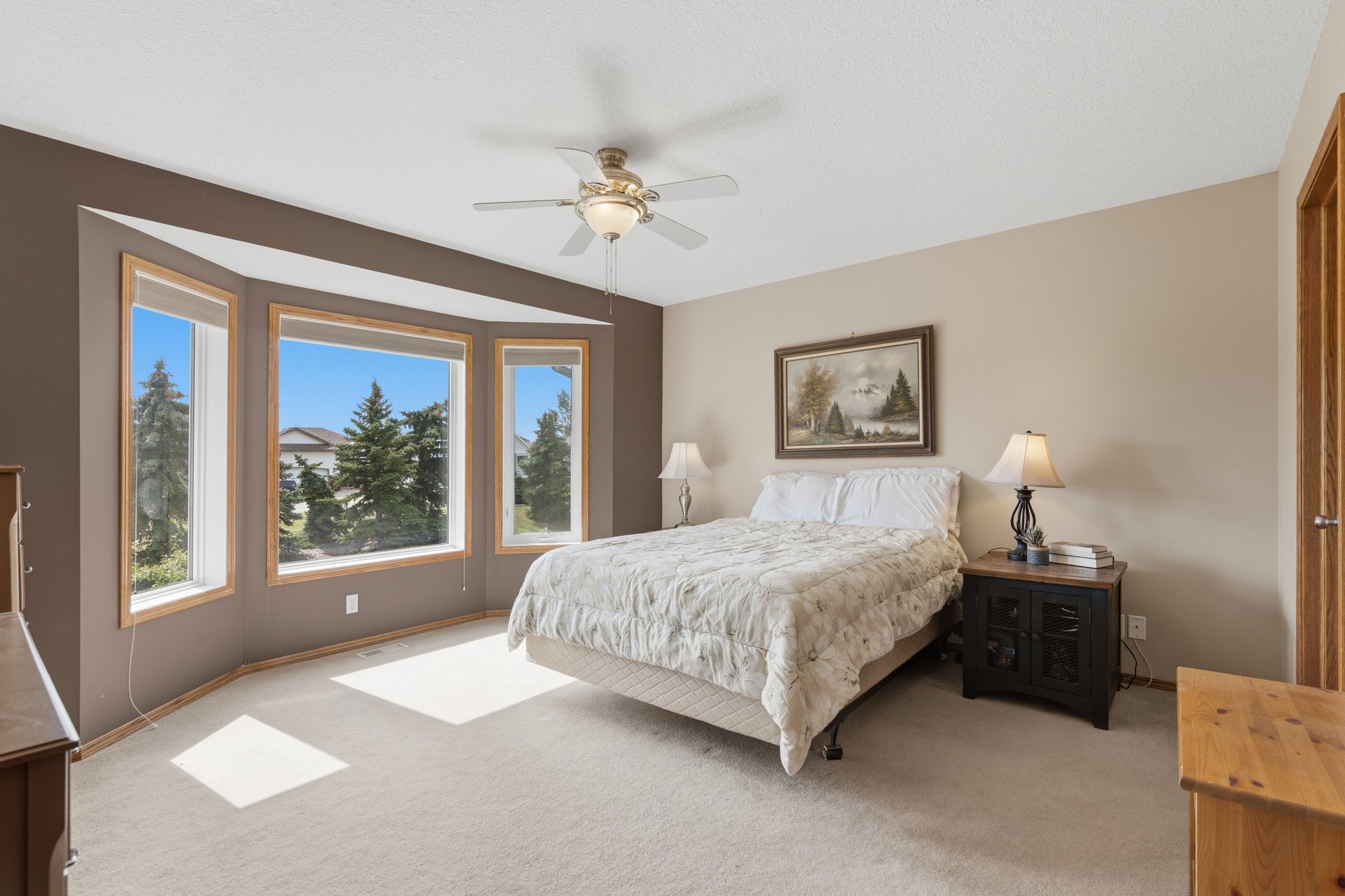 499 Highland Close