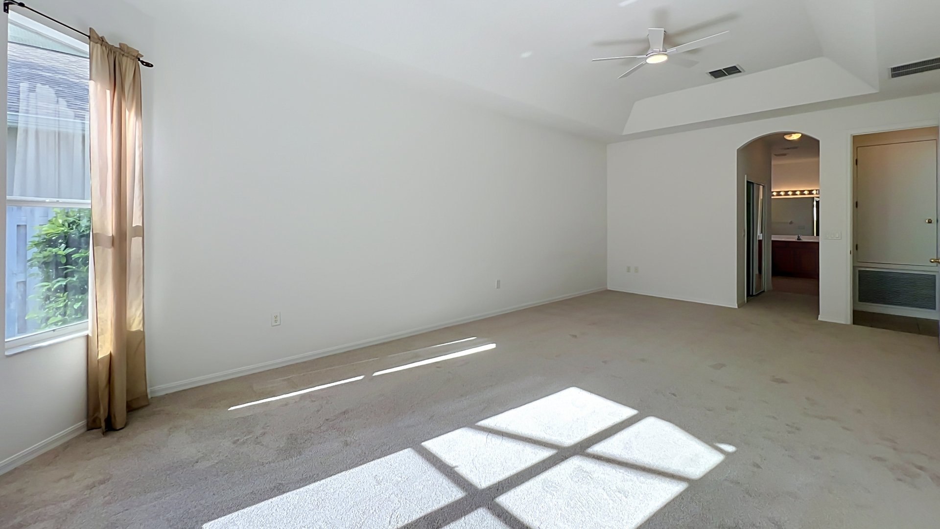 Orlando Vista Lakes 5-Bedroom 4-Bathroom Home and Lifestyle