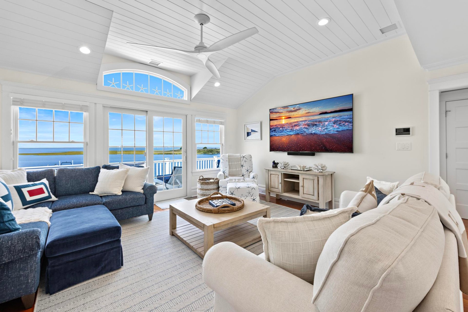 2108 Waverly Place