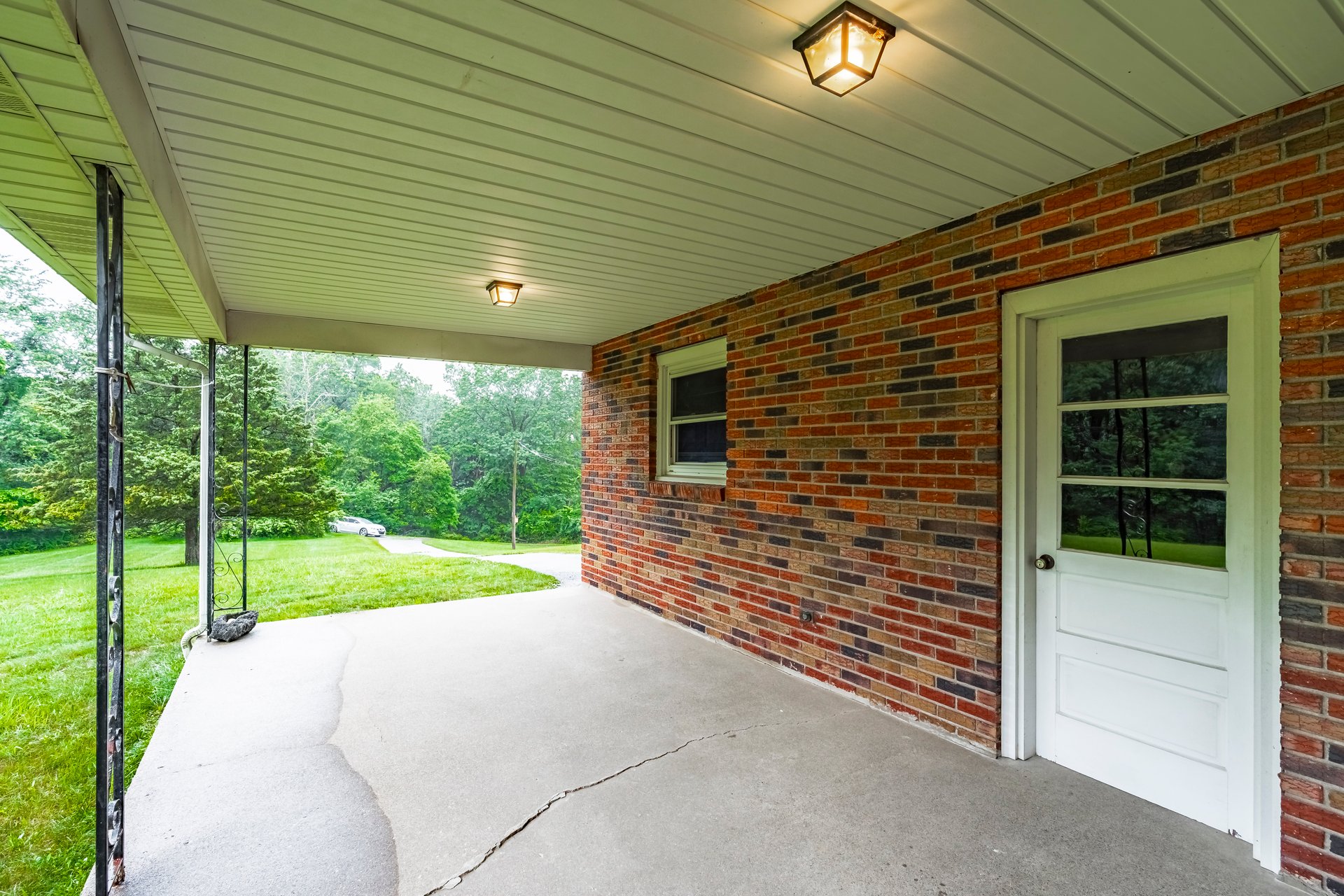 2186 Polk Valley Road