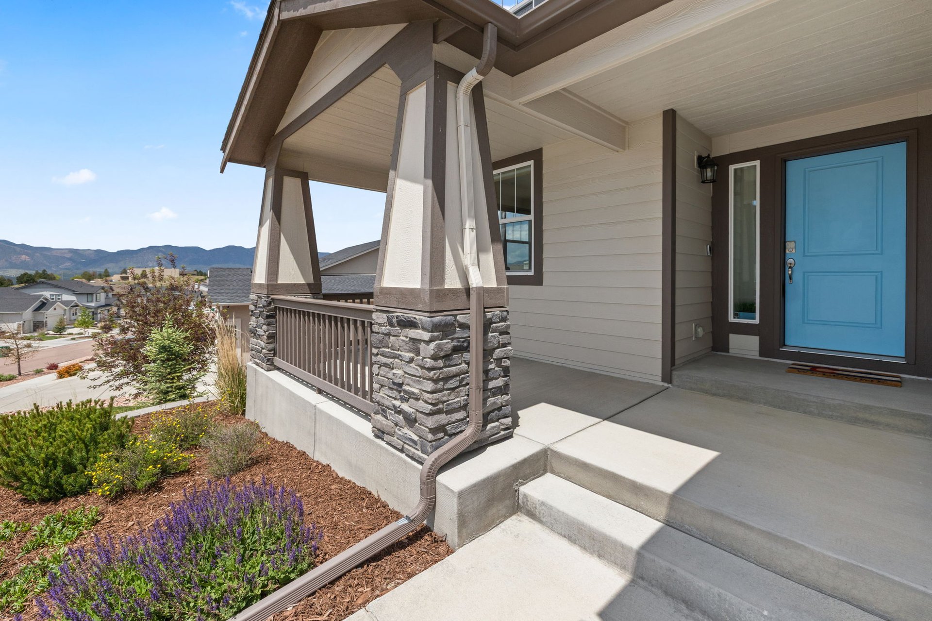 1952 Clayhouse Drive