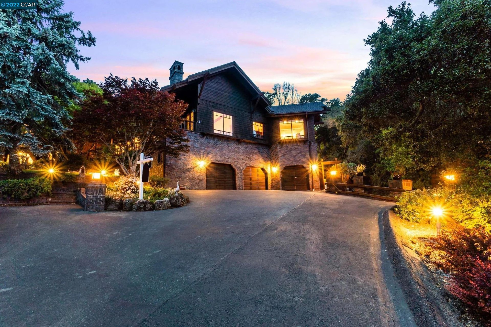 1 Scenic Ln