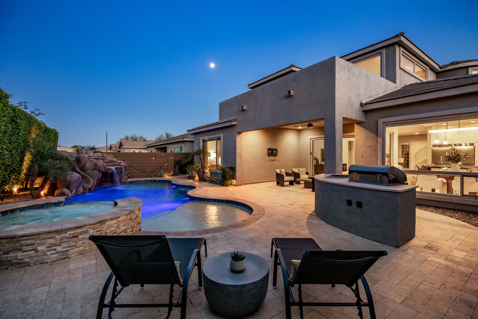3020 E LOS GATOS Drive