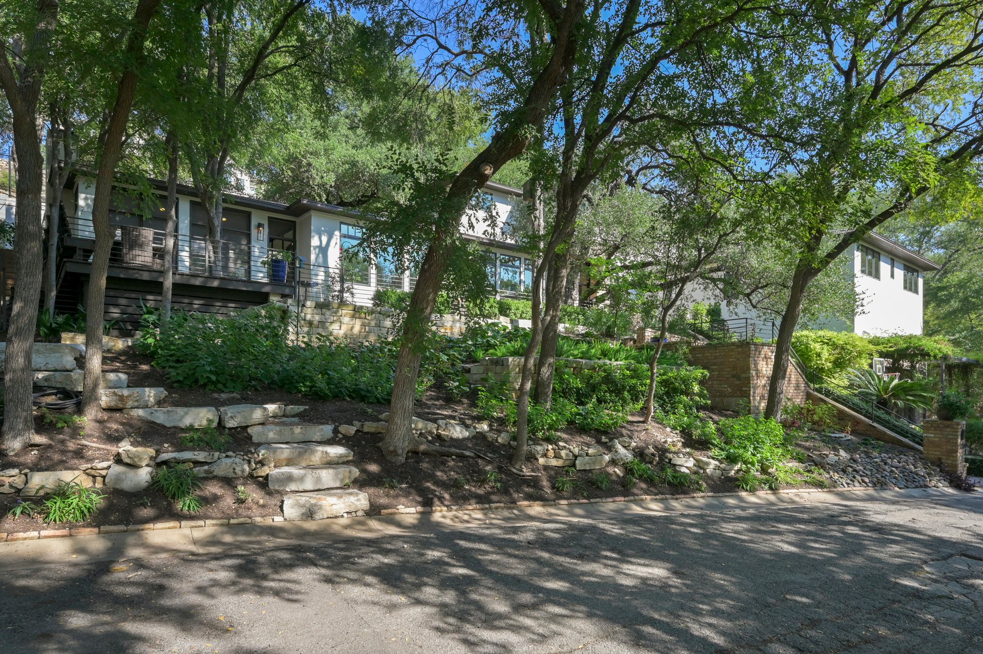 2406 Pemberton Parkway