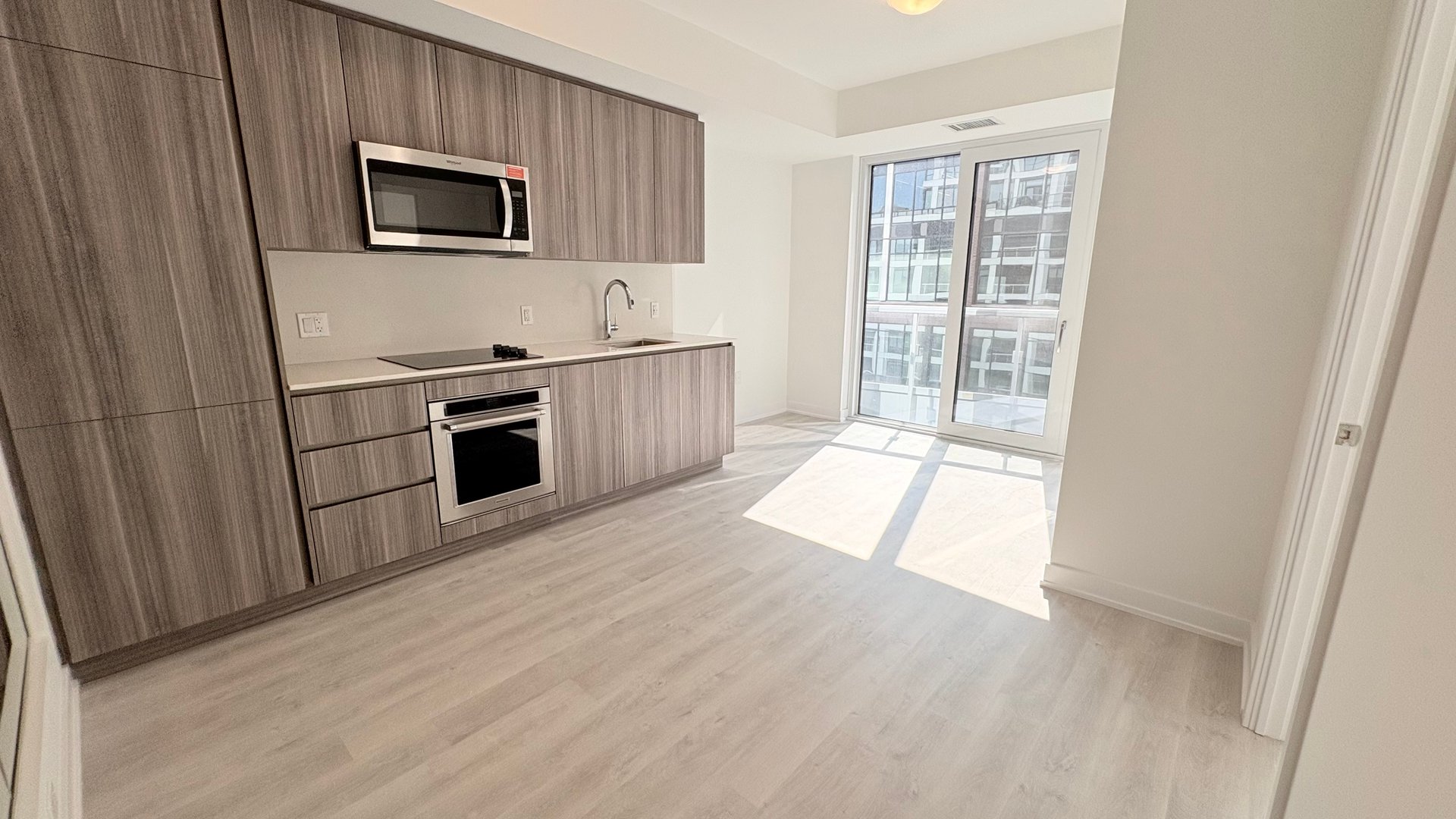 15 Richardson Street Unit: 1027