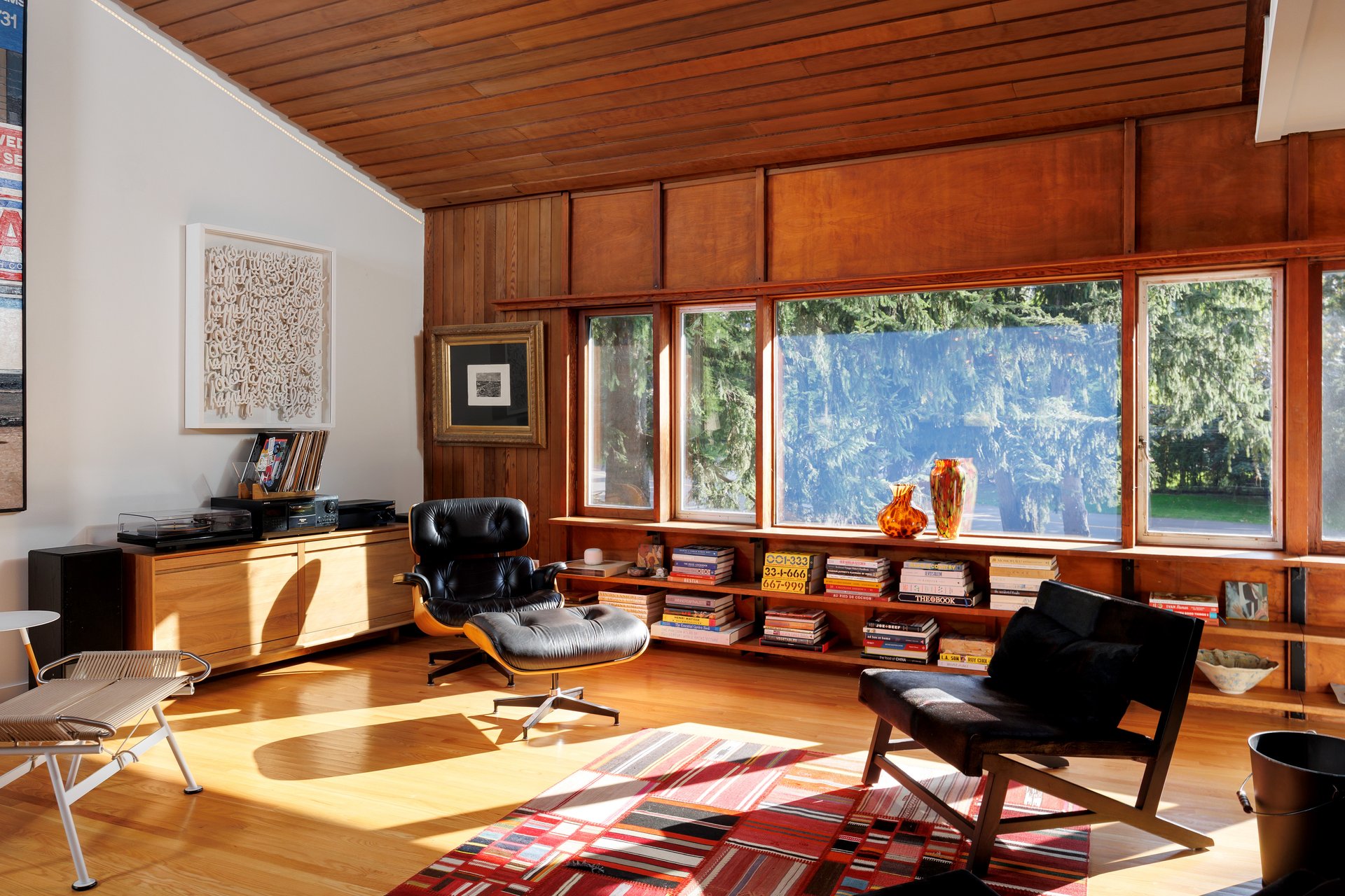 Kingsway Mid-Century Modern