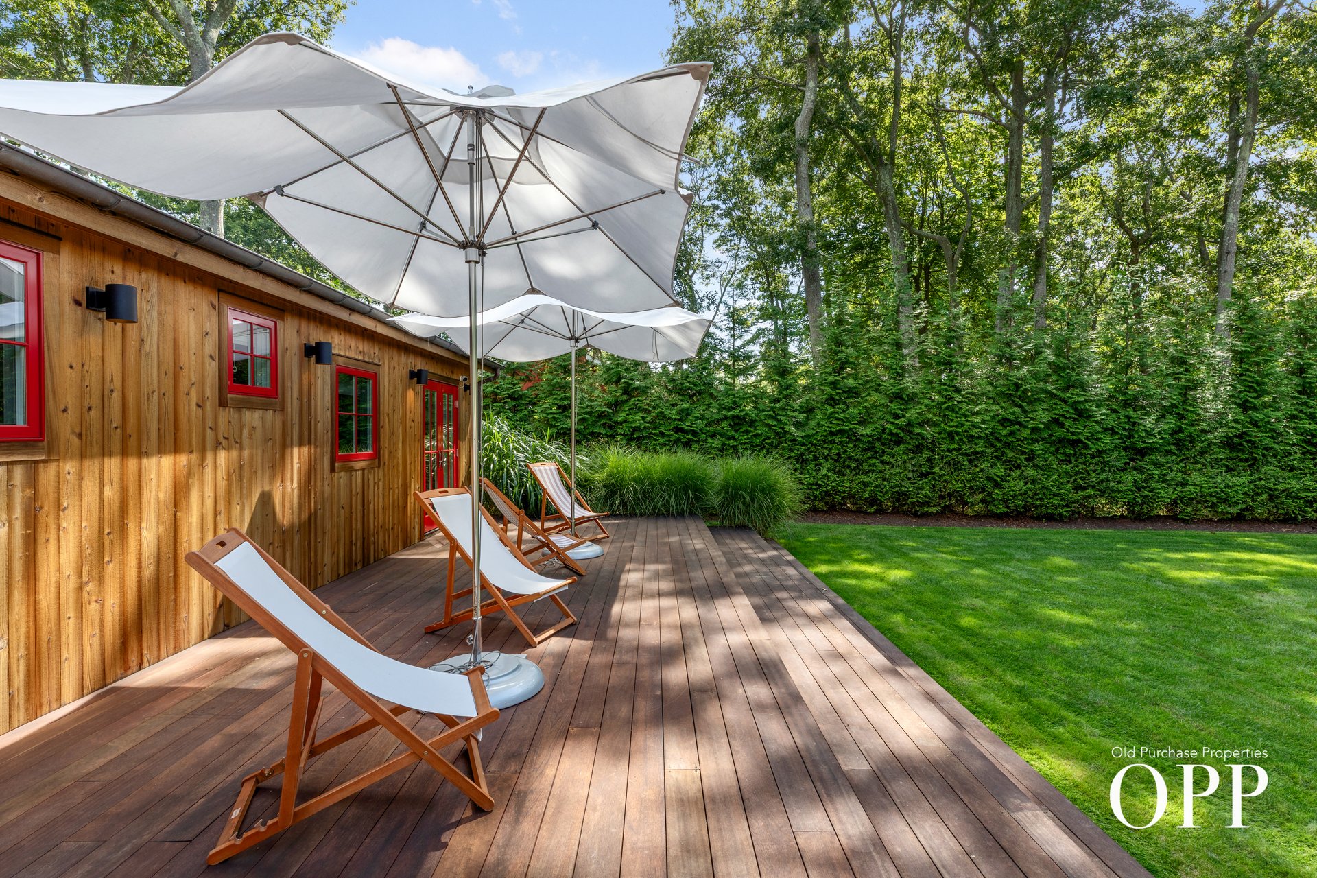 Impeccable Living on Nearly One Acre