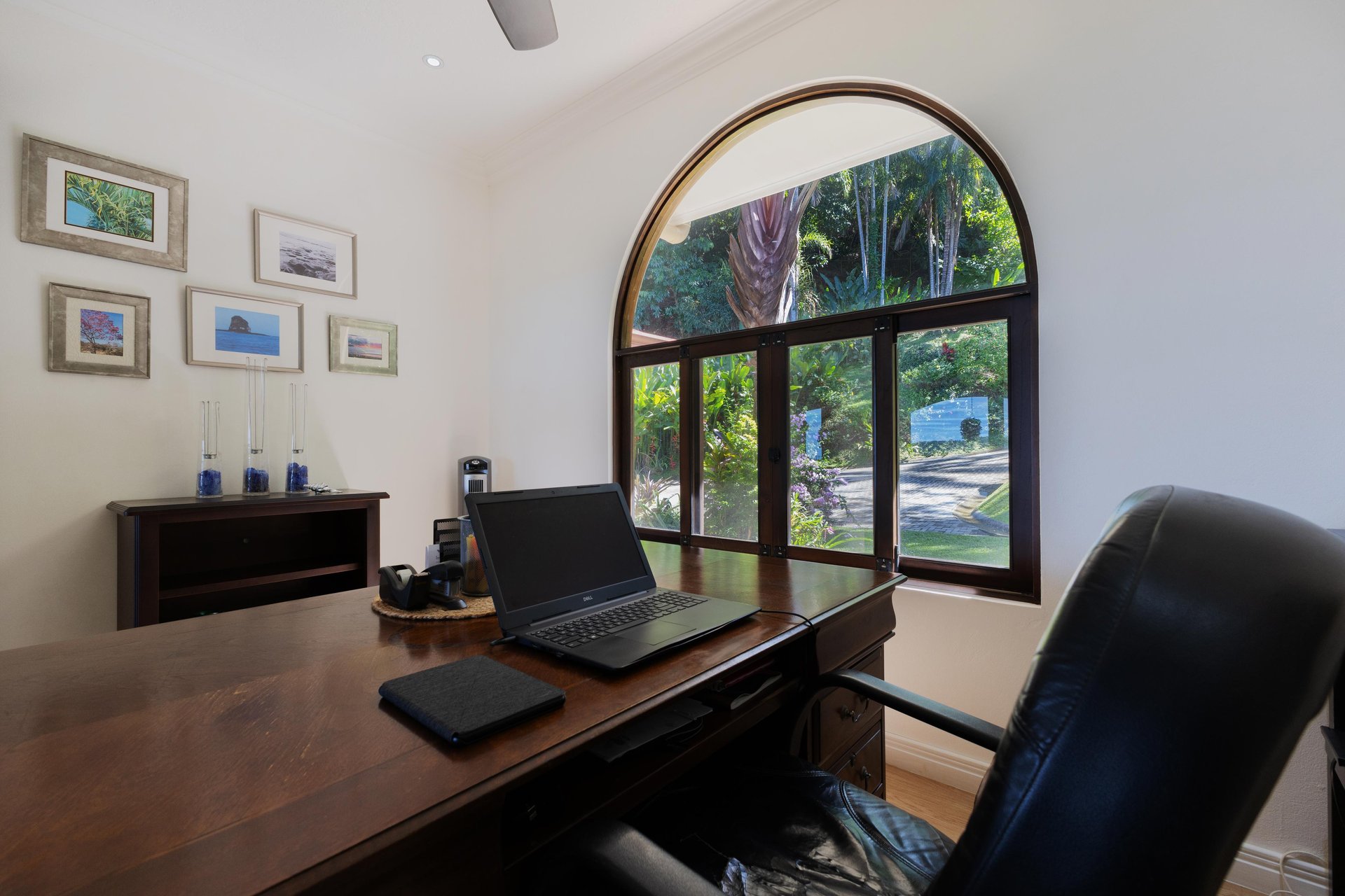 CASA ORQUIDEA – LUXURY HOME WITH OCEAN VIEWS IN GATED COMMUNITY