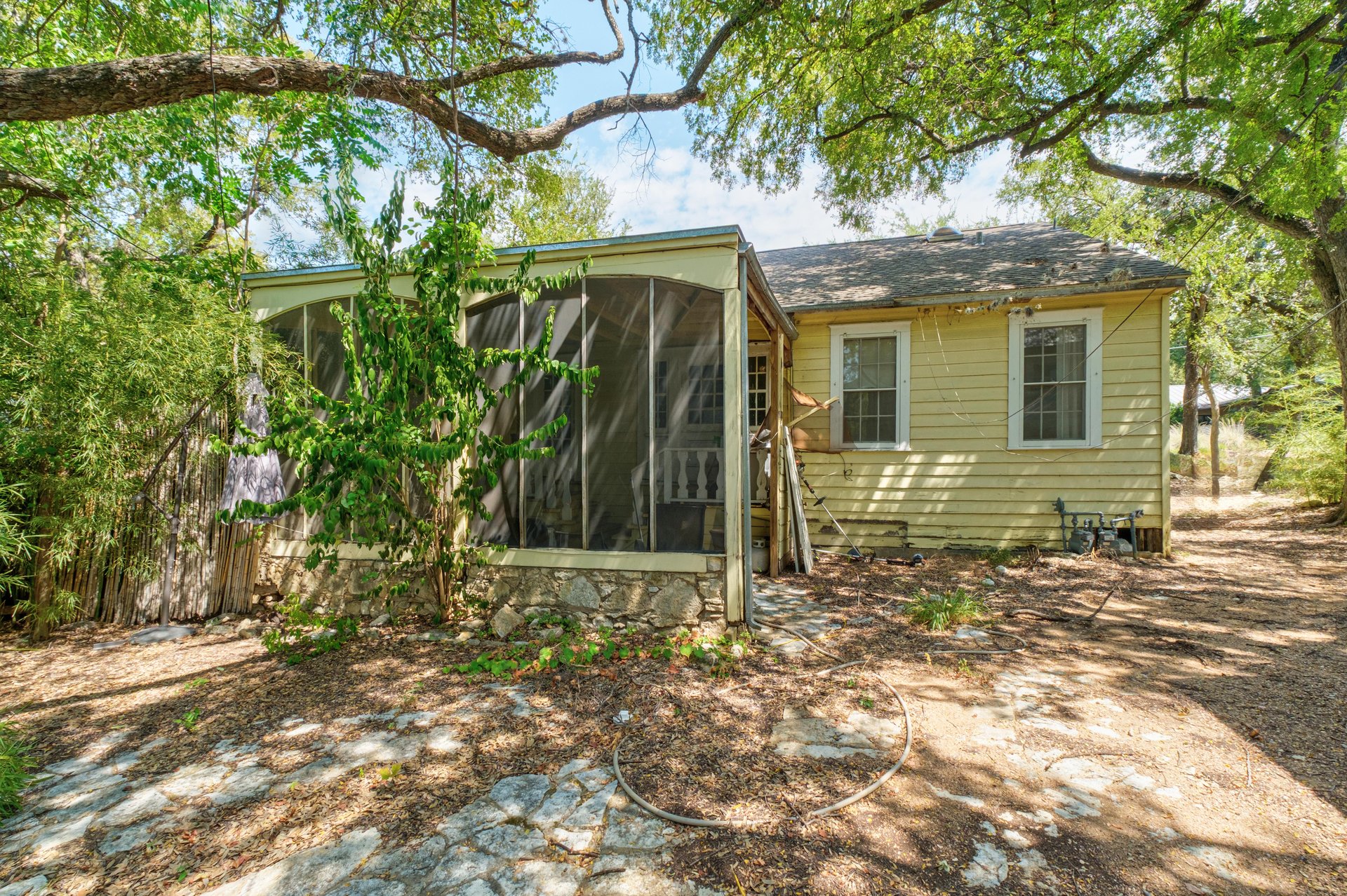 1017 W 31st Street