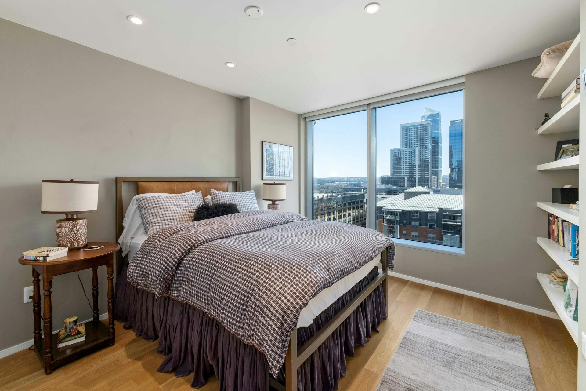 200 Congress Ave #11E