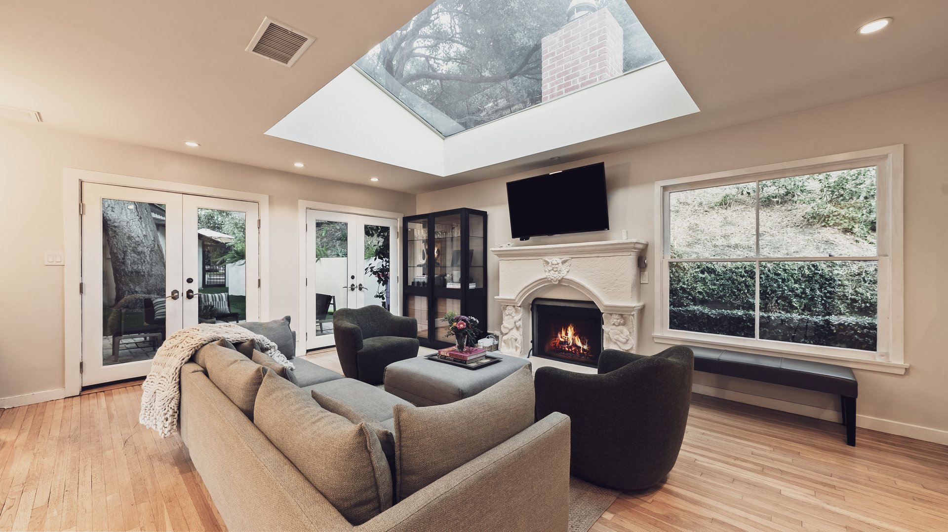 3440 Mandeville Canyon Rd, Brentwood 