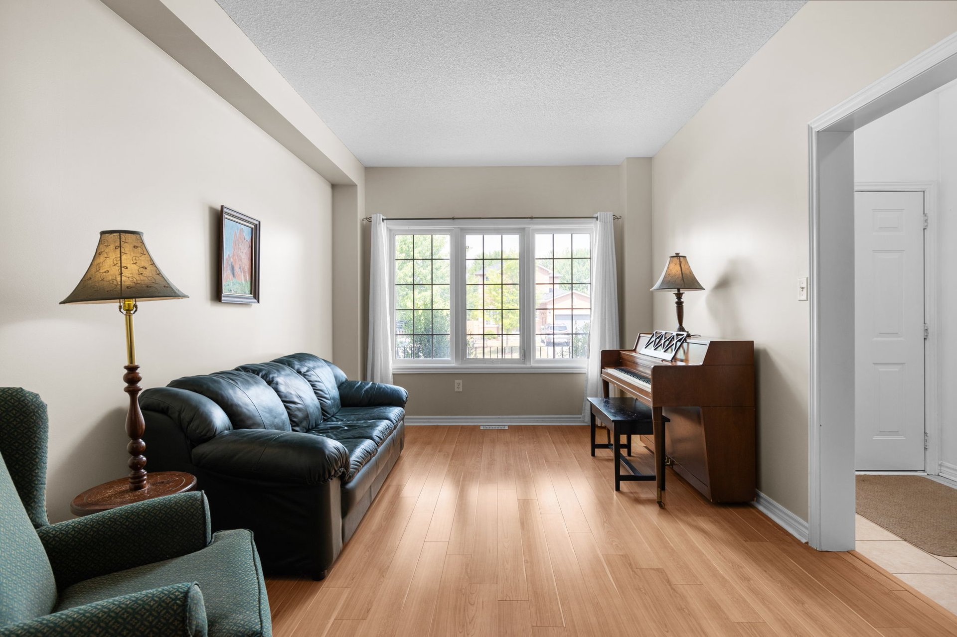 21 McIntyre Drive, Barrie
