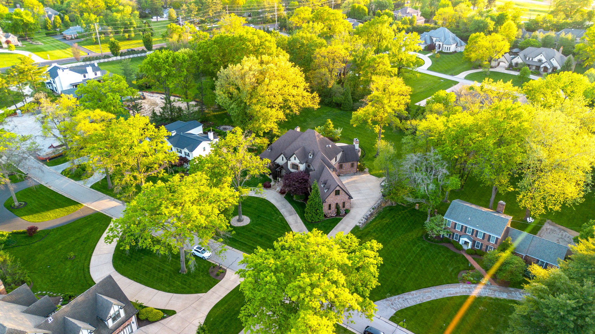 1015 Claymark Drive
