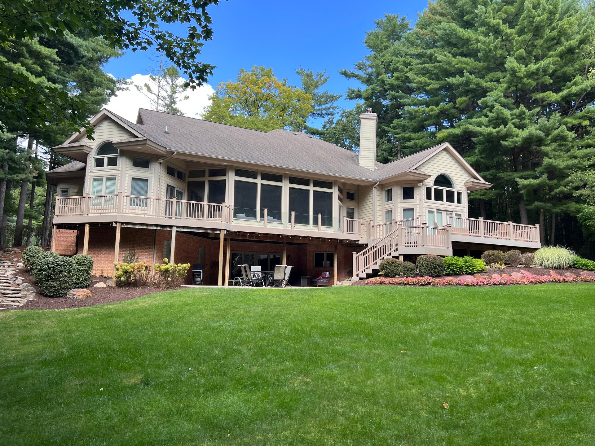 12172 Woodline