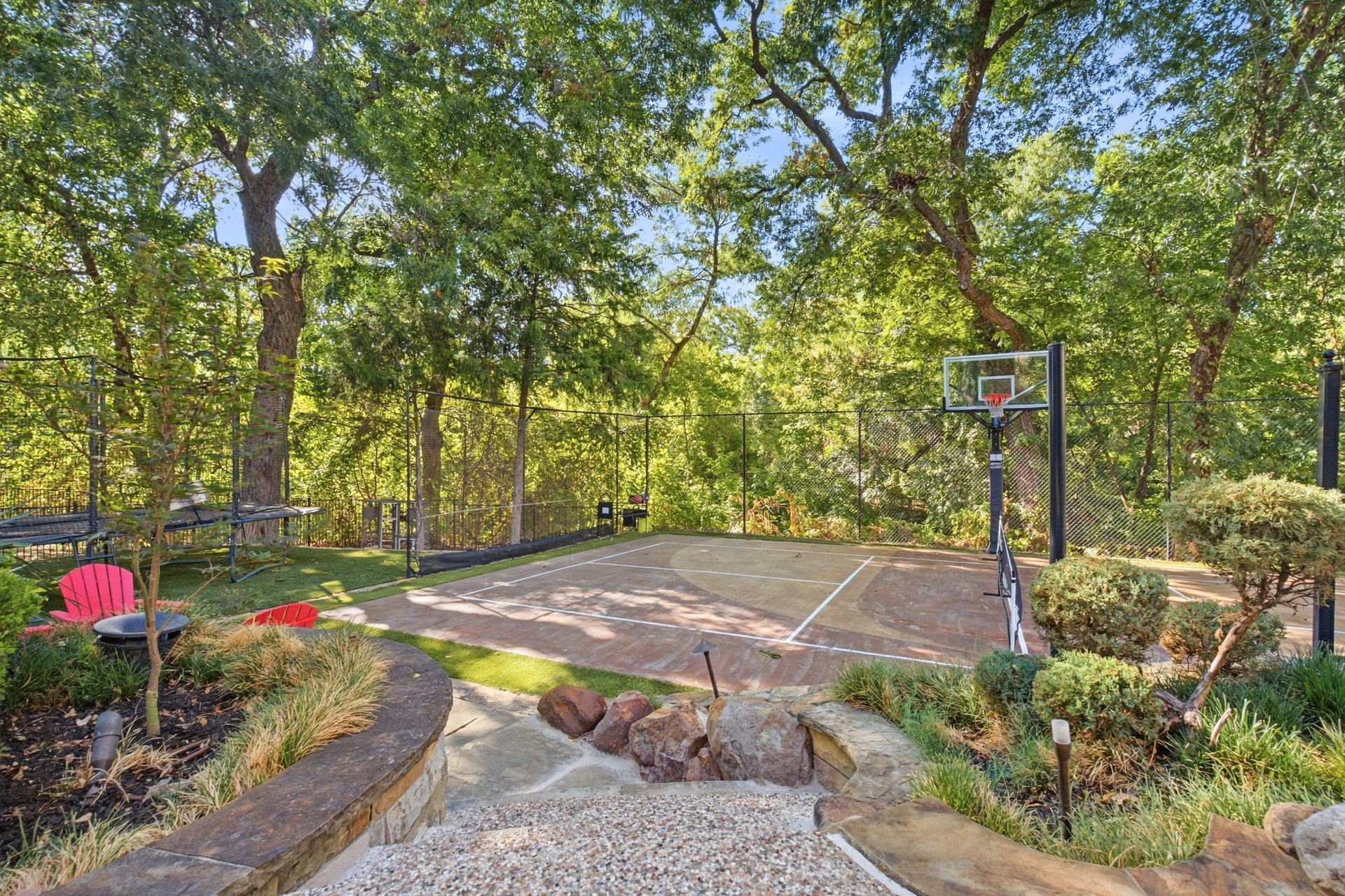 1700 Surrey Lane