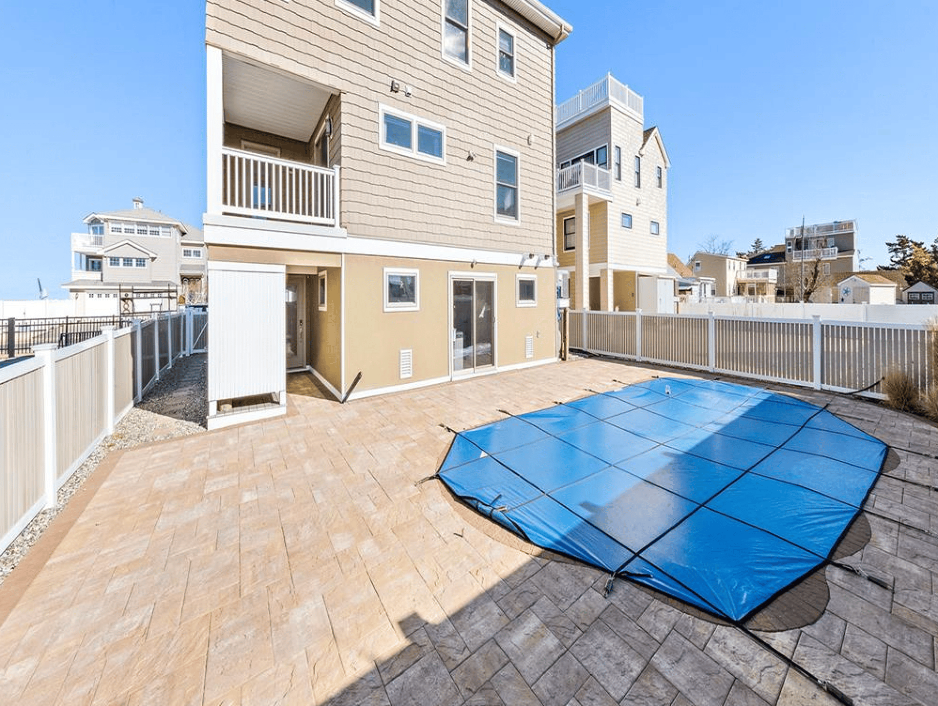 386 N 10th, Surf City