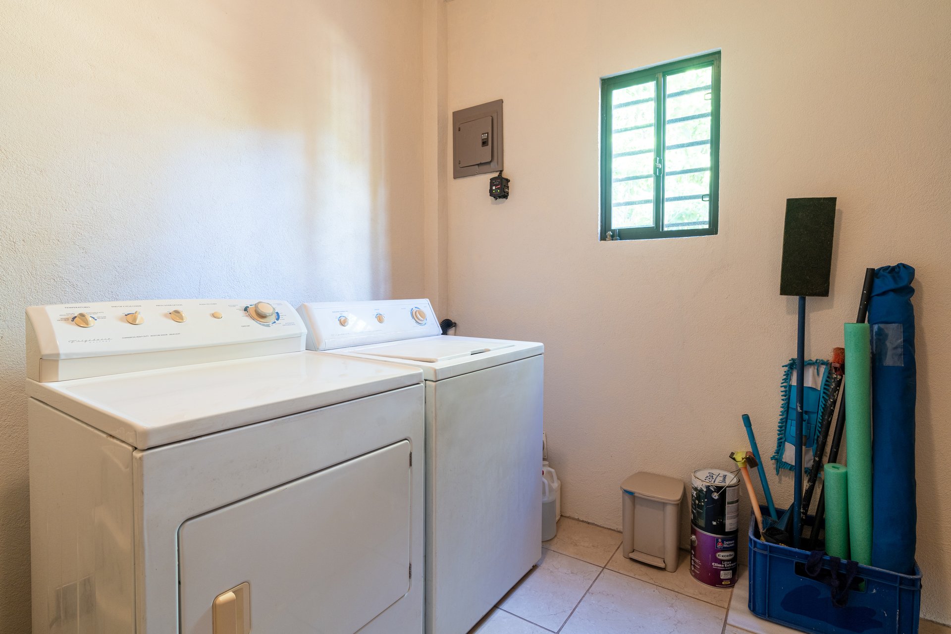 Casa Brisa de La Playa, 2 Bedroom Home Just Steps From the Beach!