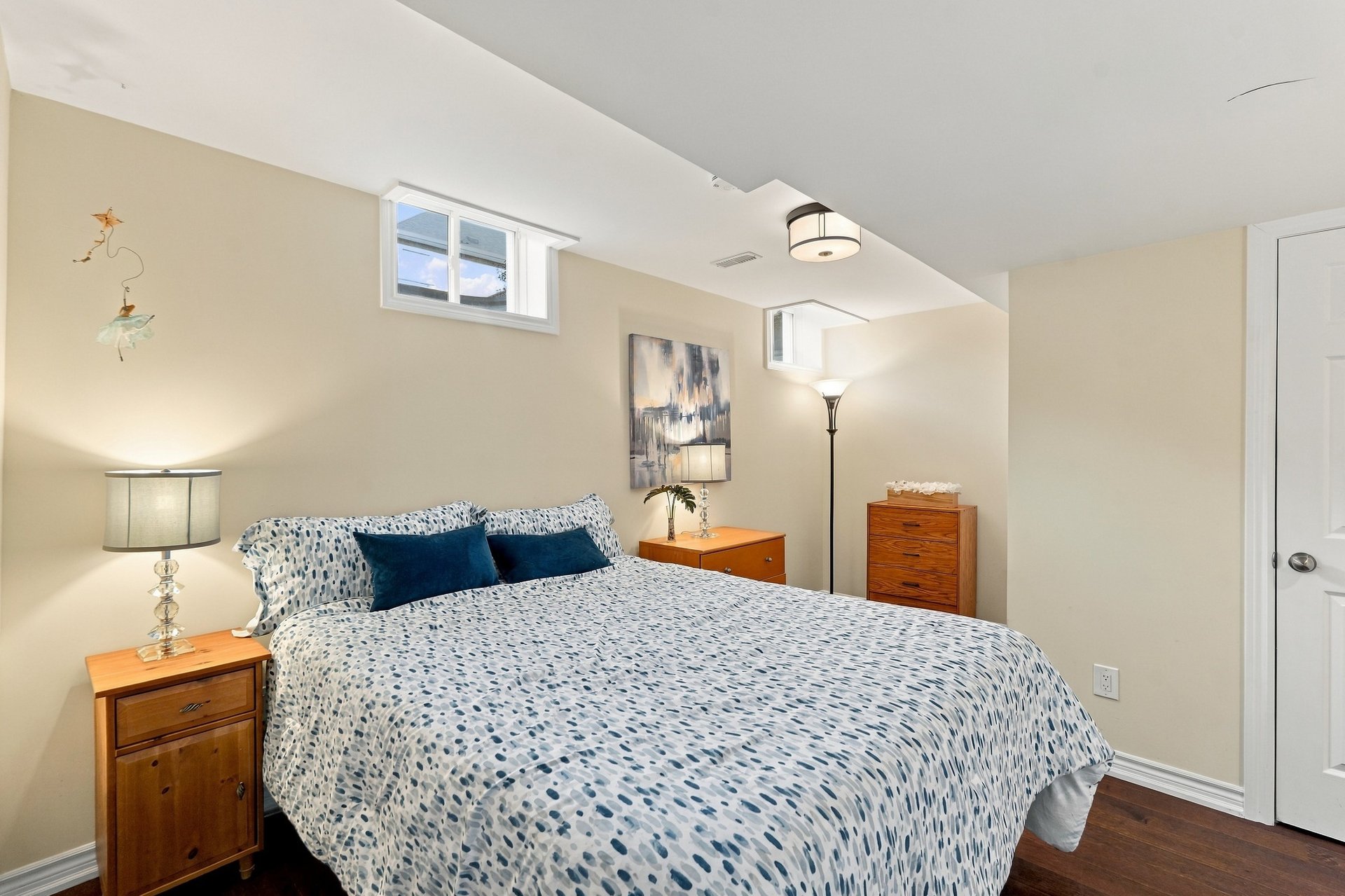 Family Living in the Heart of Lakeshore Woods