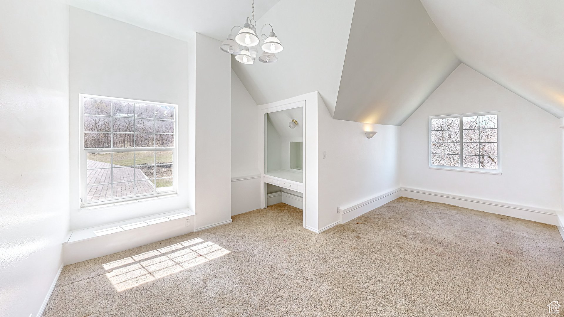 410 S Woodland Hills Dr