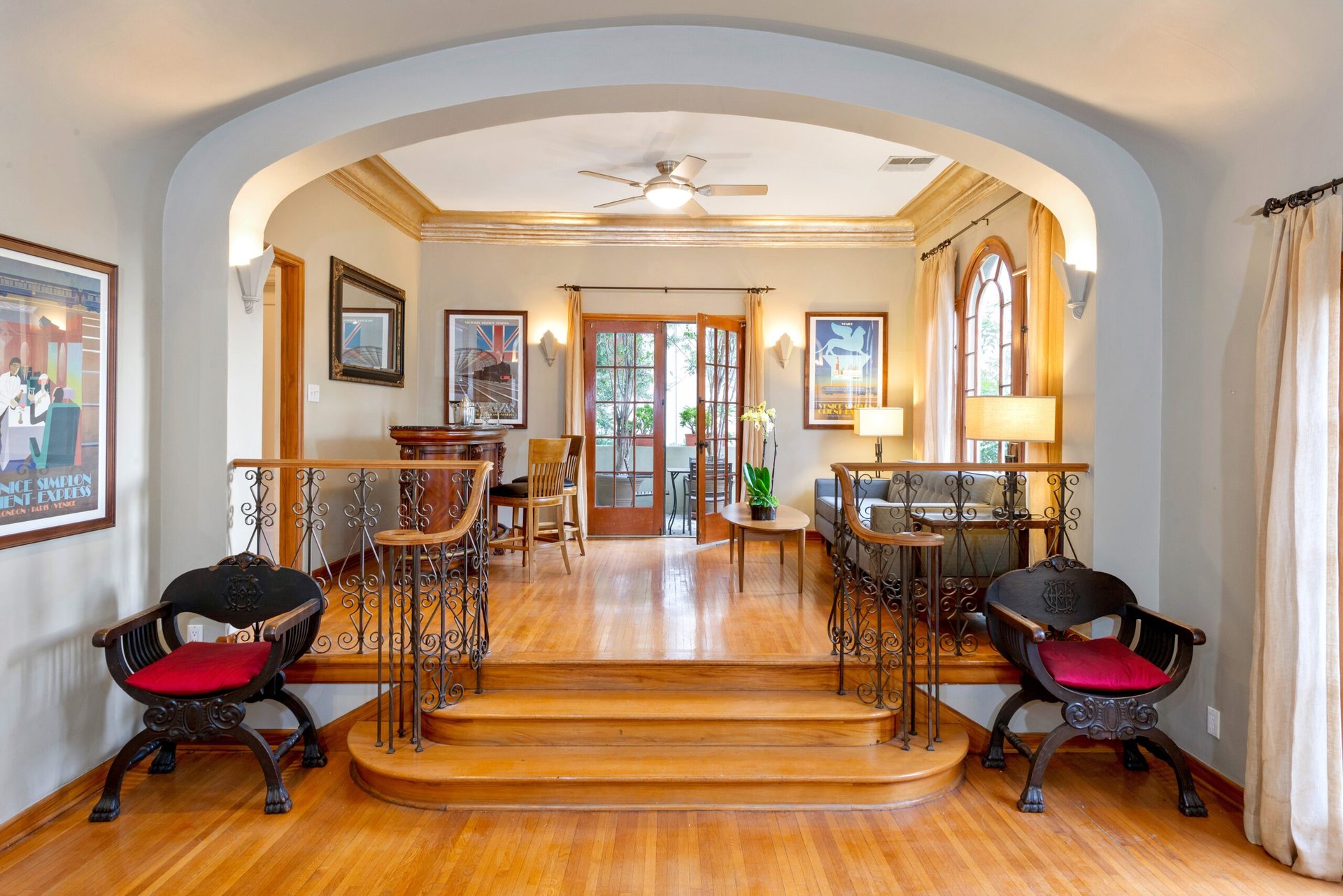 6538 Cahuenga Ter