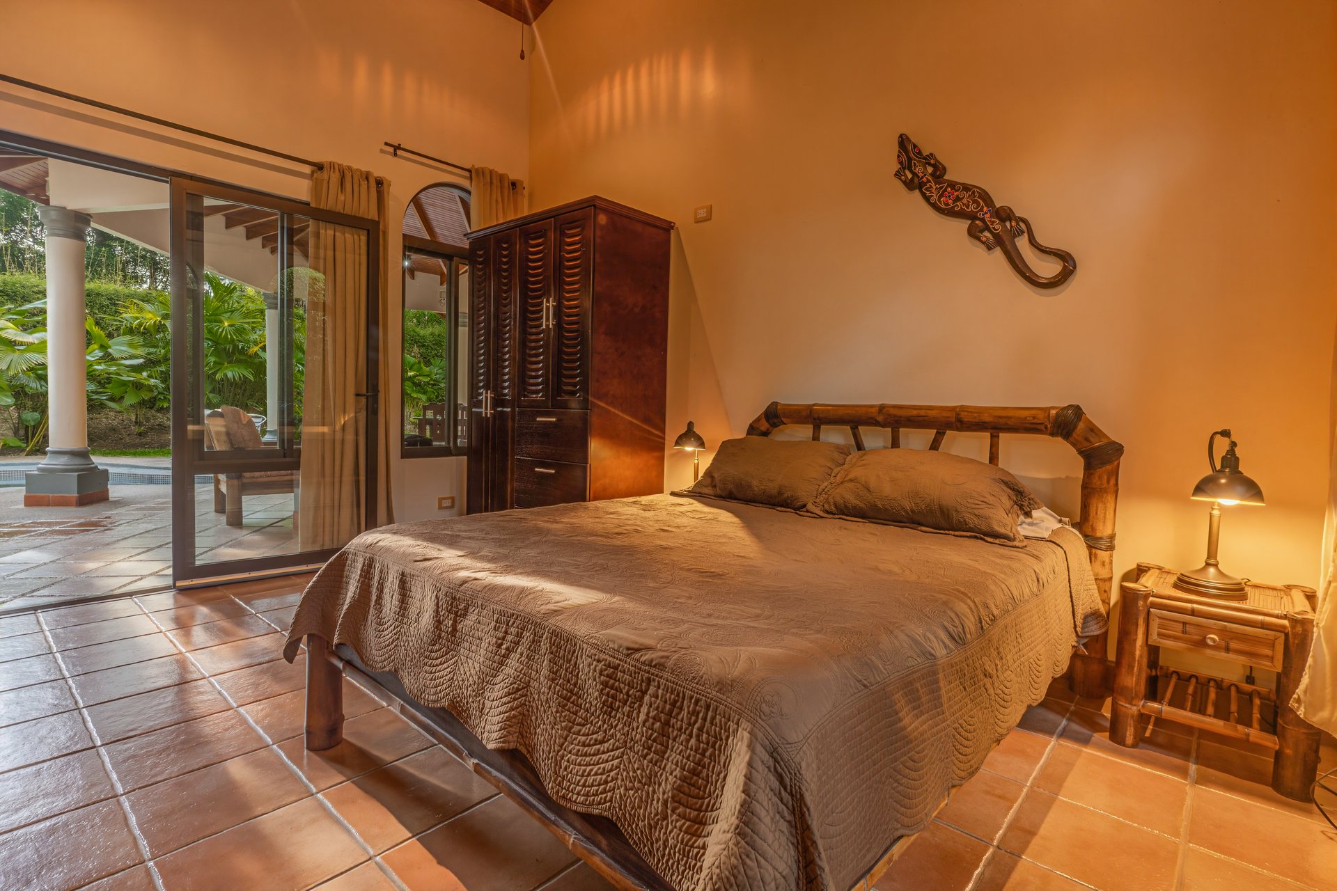 Ojochal Tropical Retreat | 4 Ensuite Bedrooms, Pool & Outdoor Living