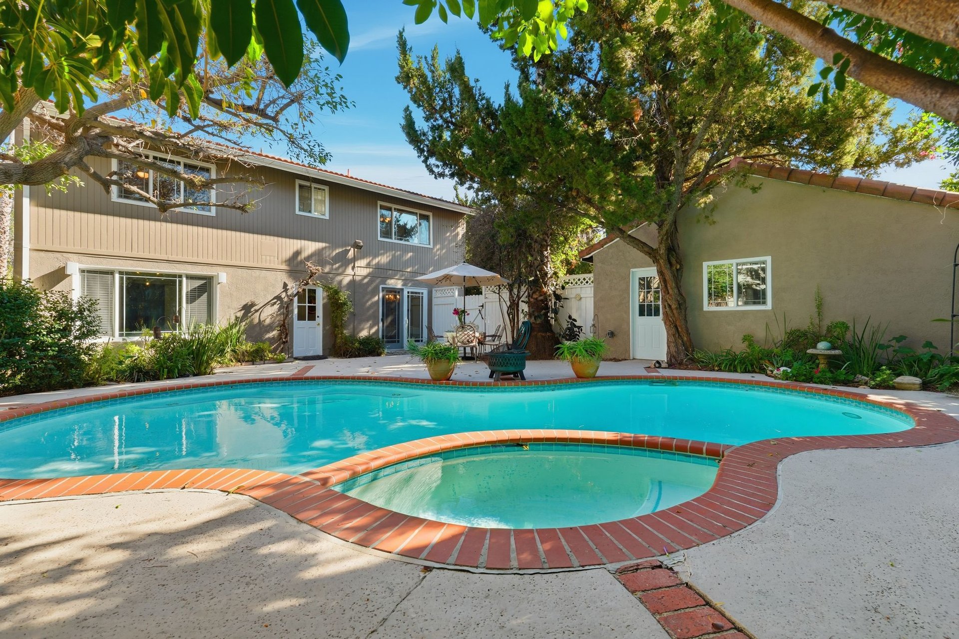 Off Market Exclusive Hesby Oaks