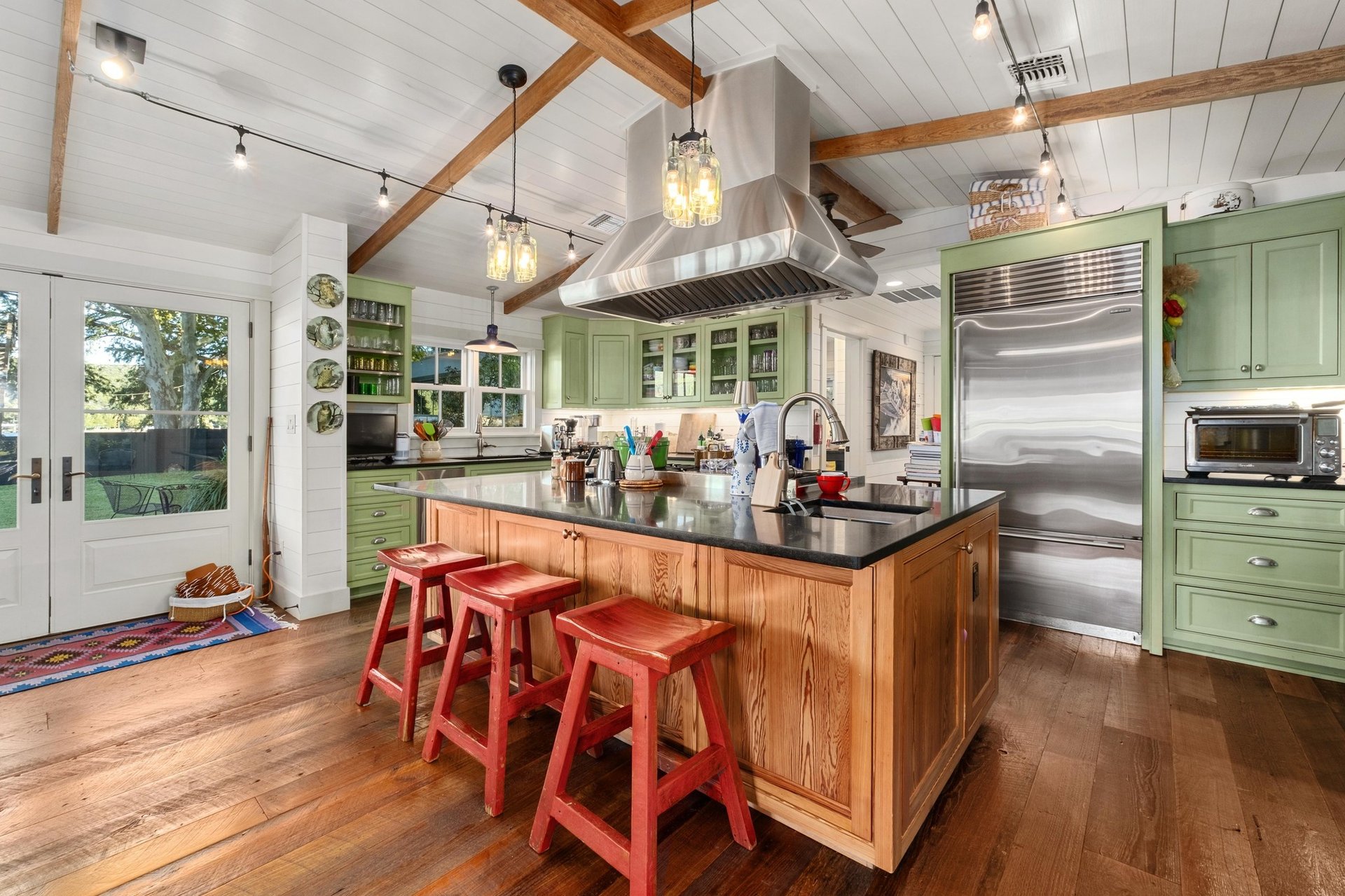 1406 Rockcliff Road