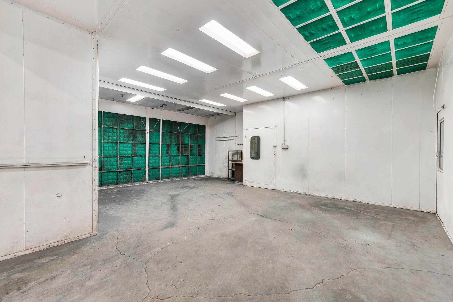 2823 N. San Fernando 