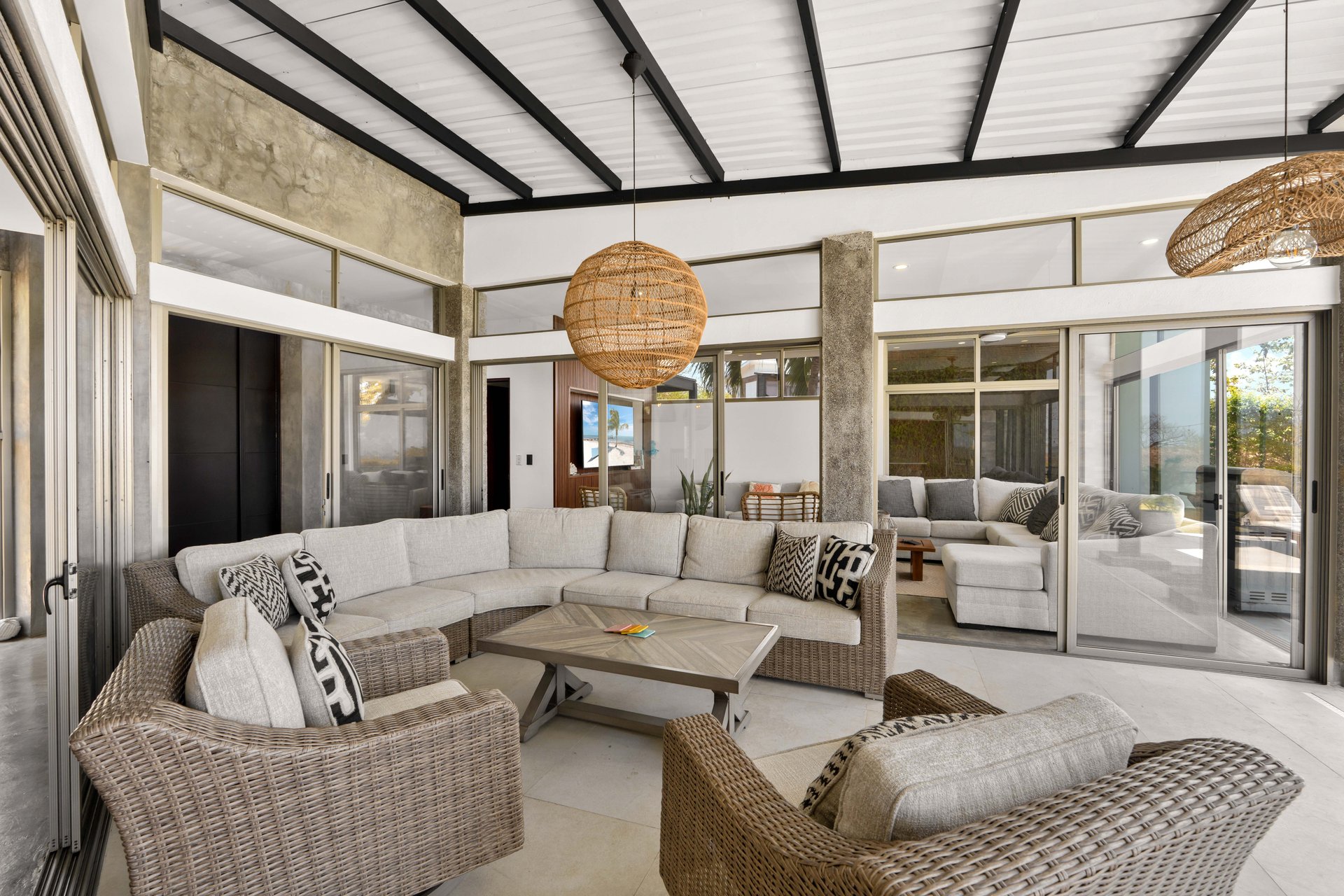 Casa Hijau | Modern Ocean-View Surf Home in Marbella