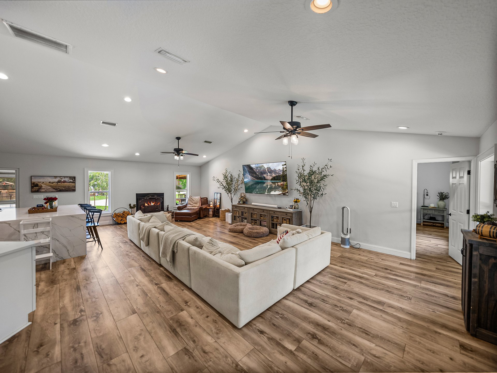 3412 ACE LN