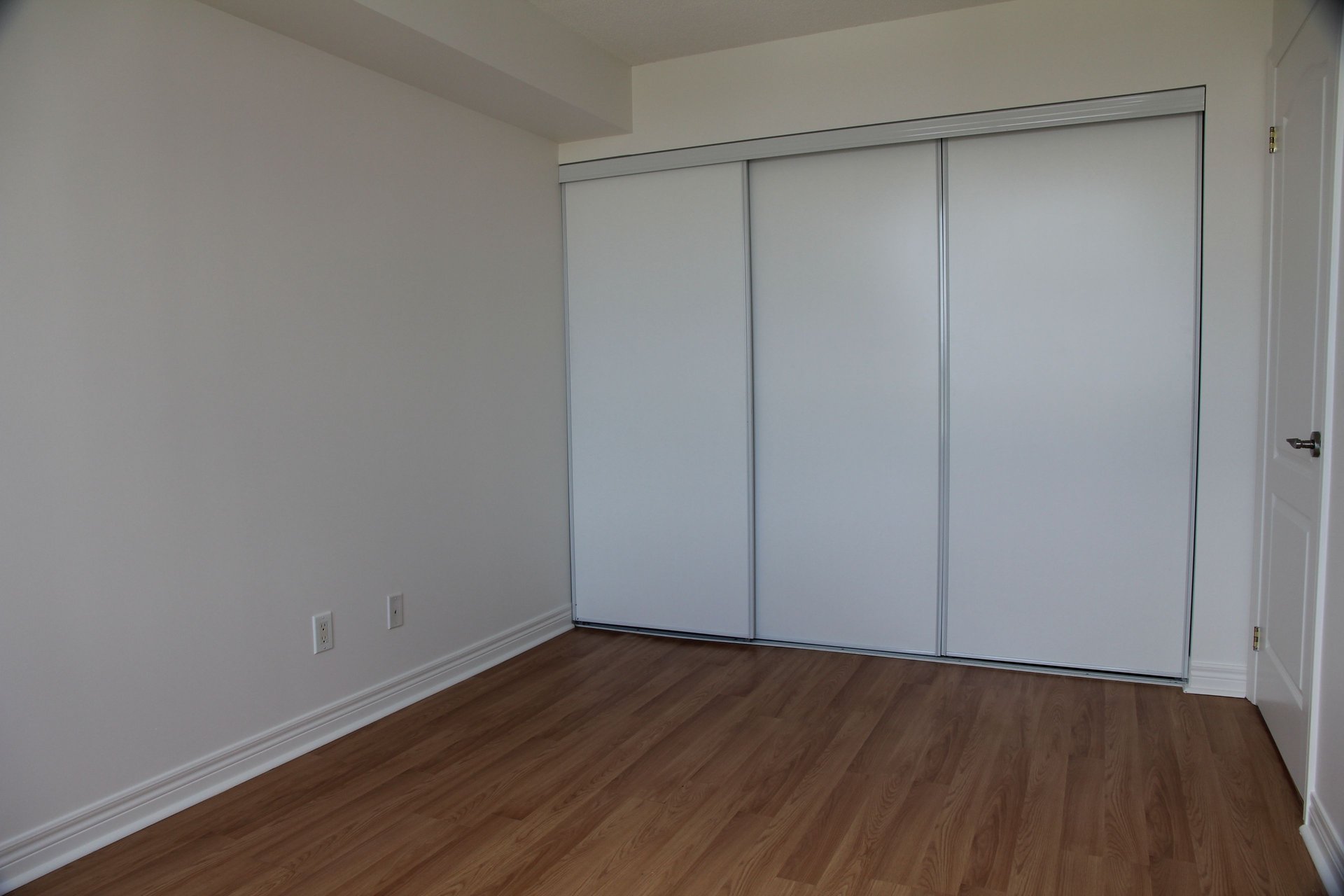  Exceptional Corner Suite 