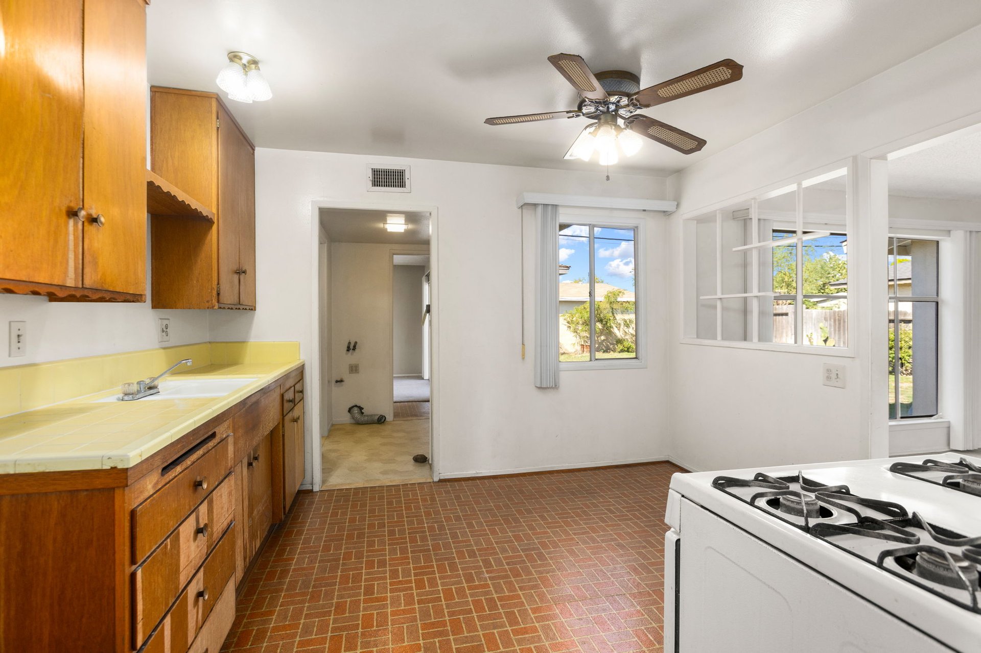 8805 Stardust Lane
