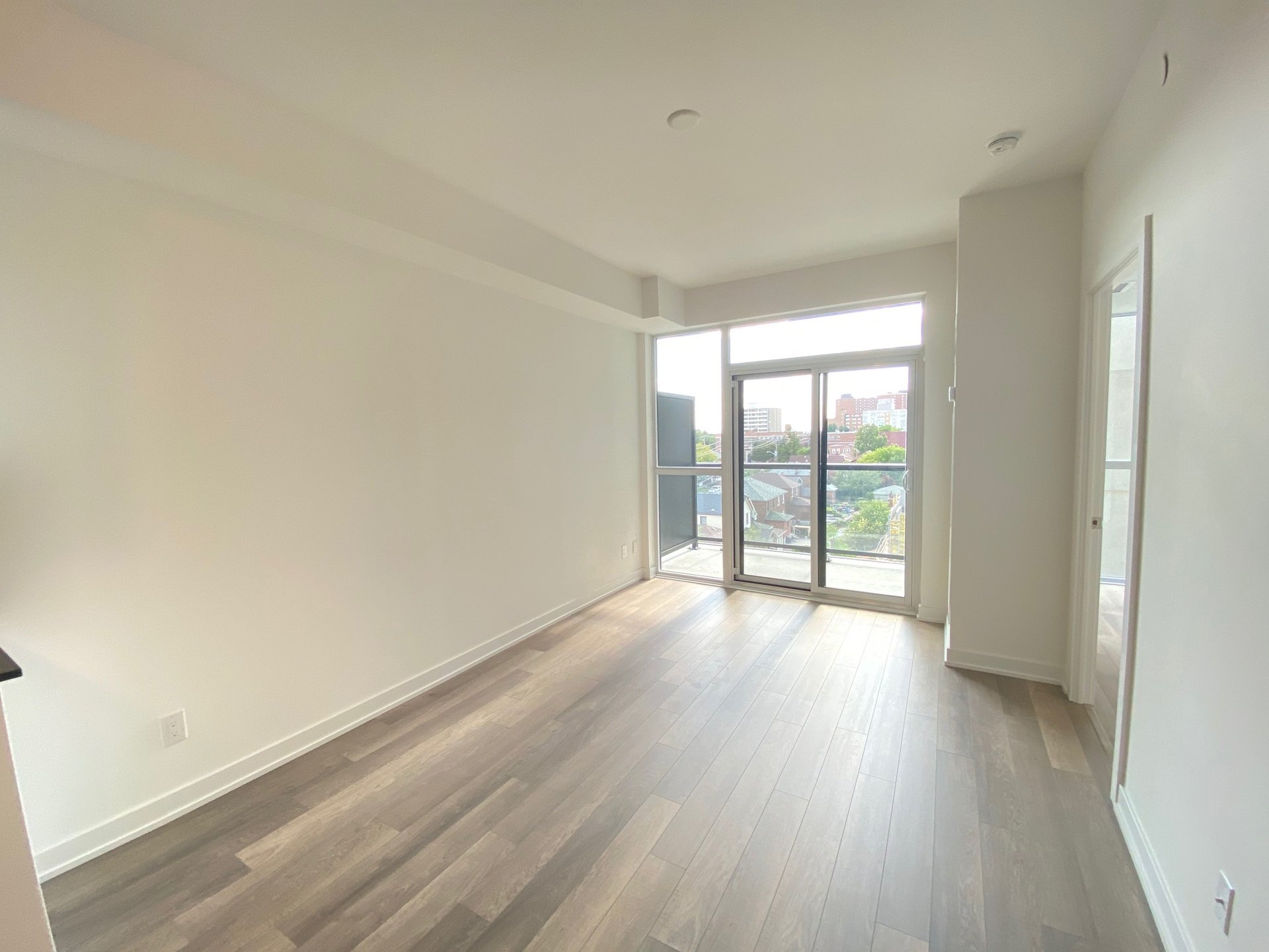 1603 Eglinton Avenue W 508