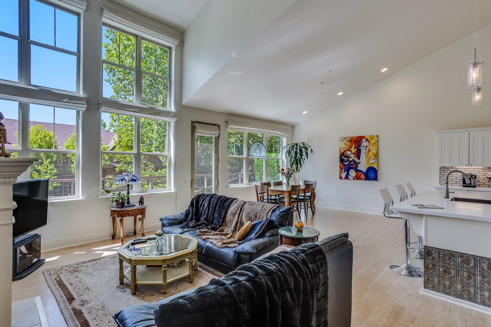 Luxury Living in the Heart of Willits