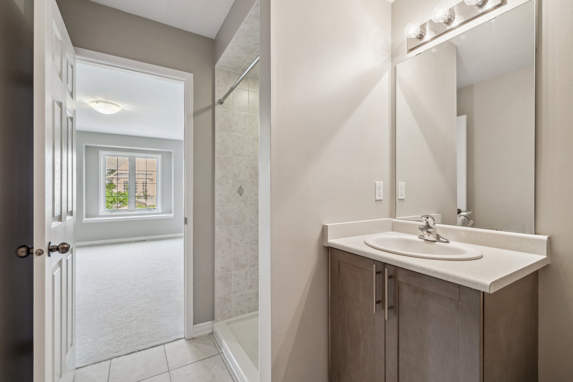 Freehold Townhouse on Quiet Court