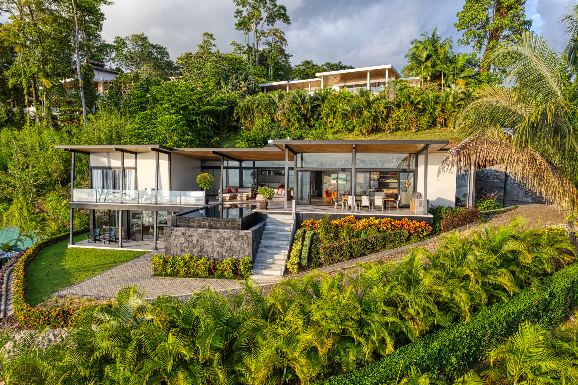 Hermosa Retreat Villa in the Heart of Costa Rica