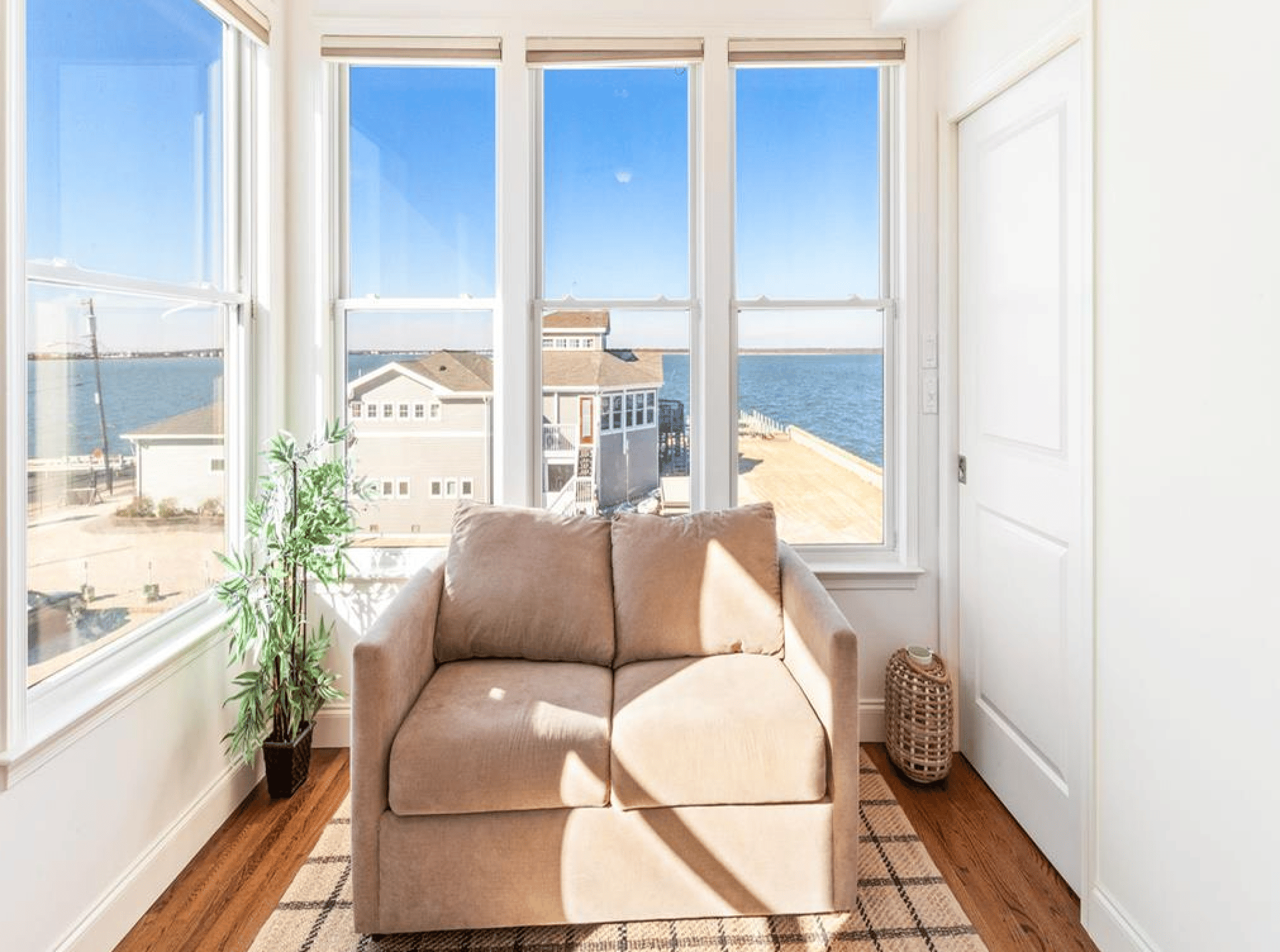 386 N 10th, Surf City