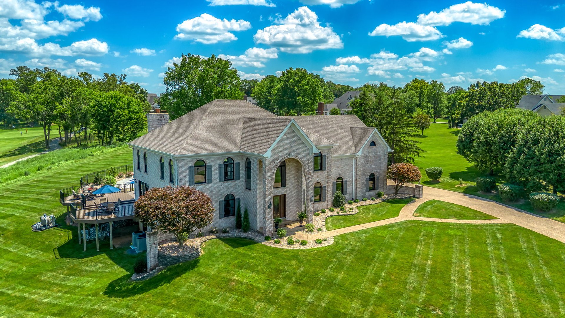 32 Rathfarnum Lane
