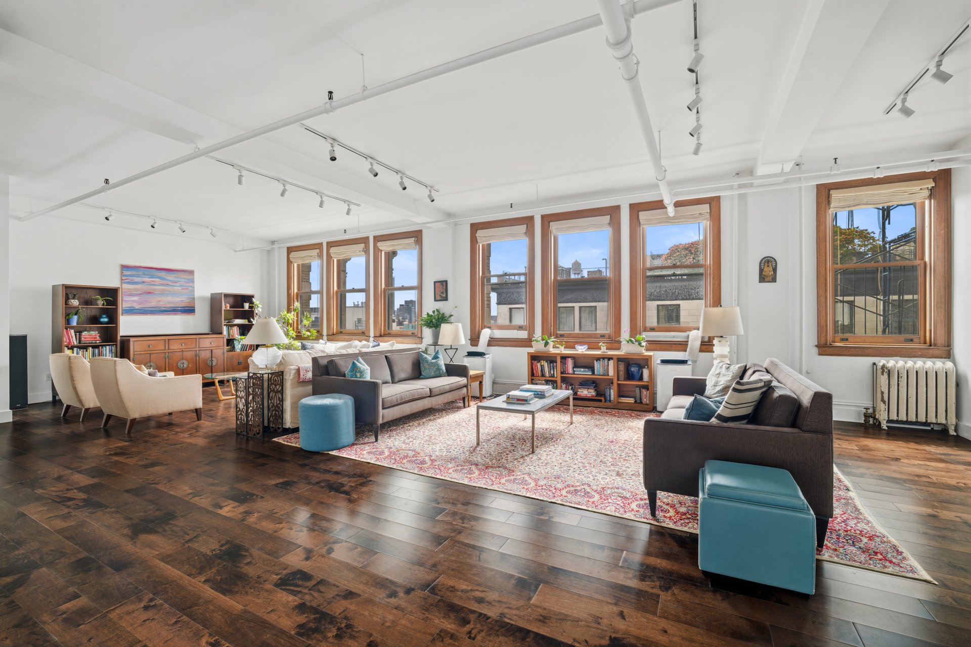 684 Broadway 