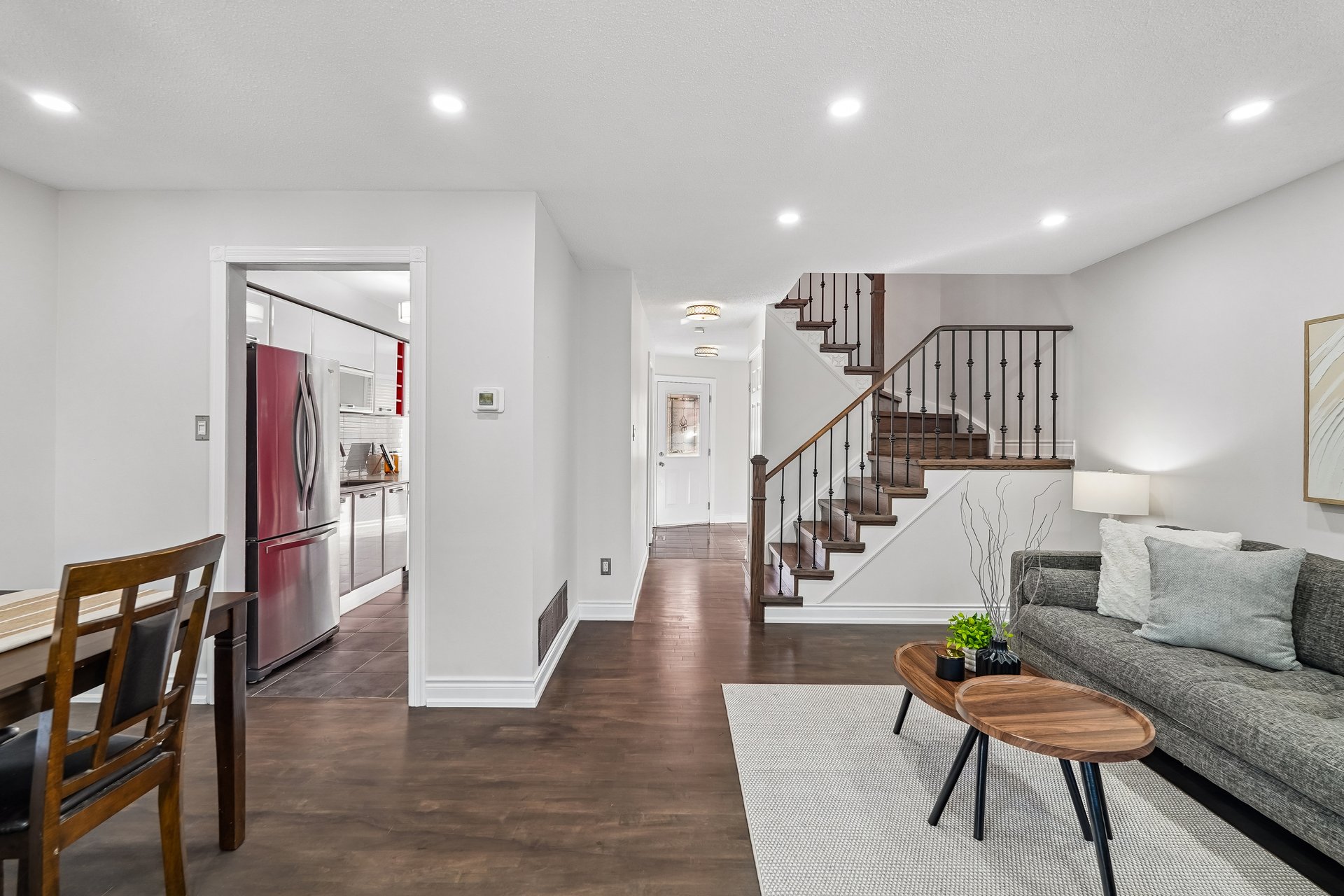 Move-in ready in the heart of Glen Abbey