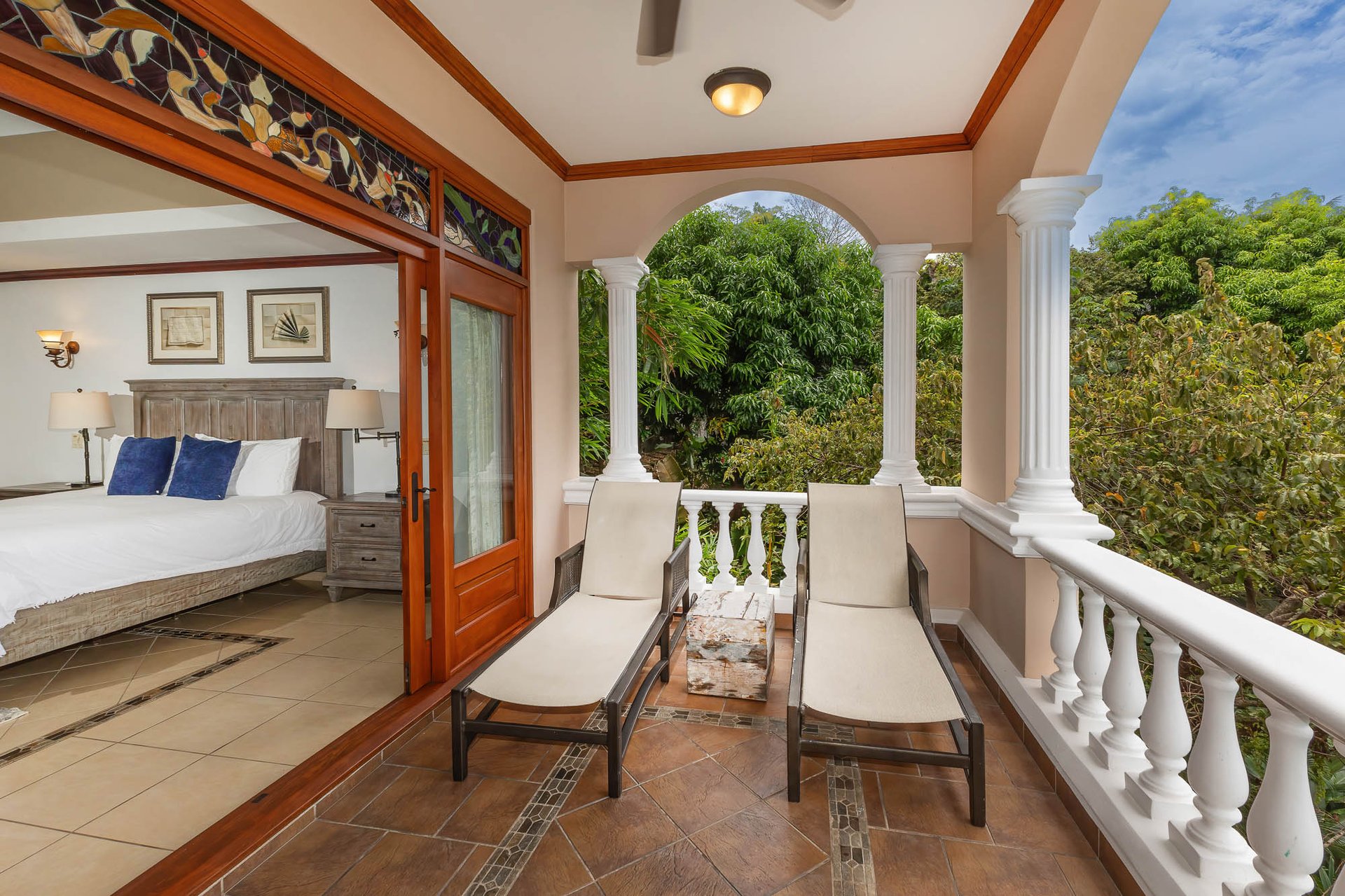 Villa Isabela: Luxury 3-Bedroom Ocean View Condo Pacifico Colonial