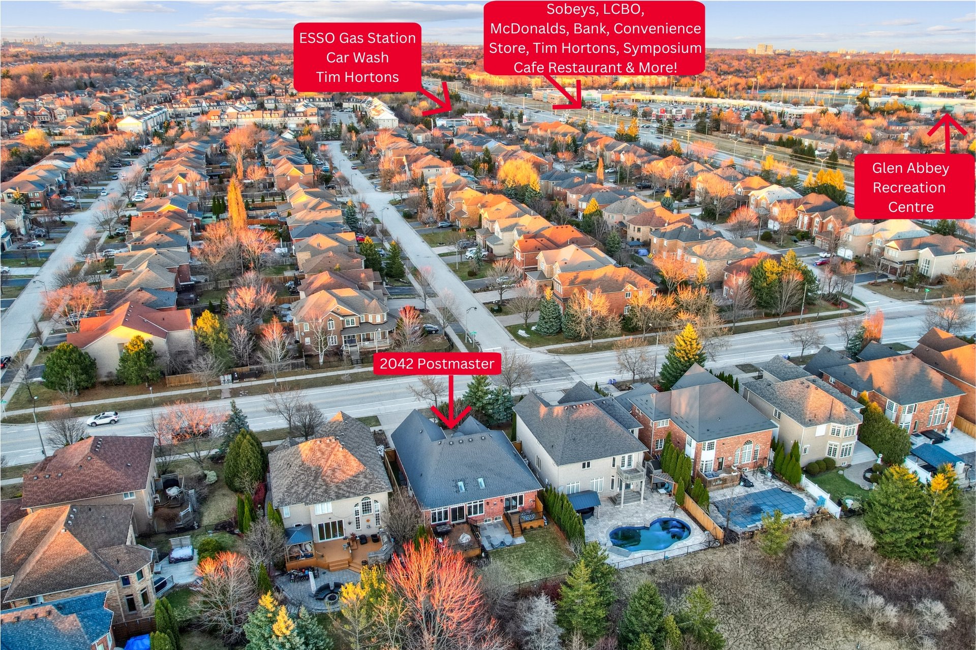 Beautiful Bungalow Backing on Ravine & Pond!